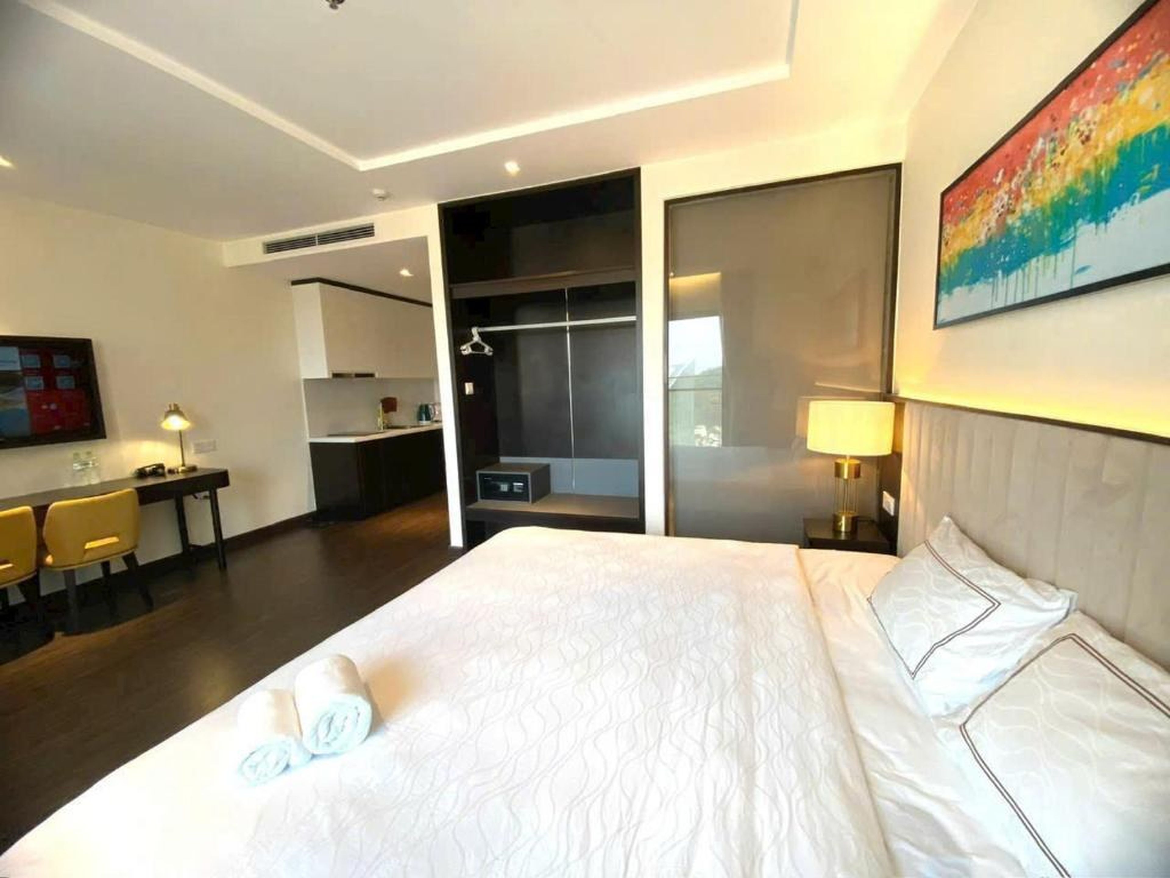 NEGIN SAPPHIRE HA LONG Hotel & Residence - Hình 11
