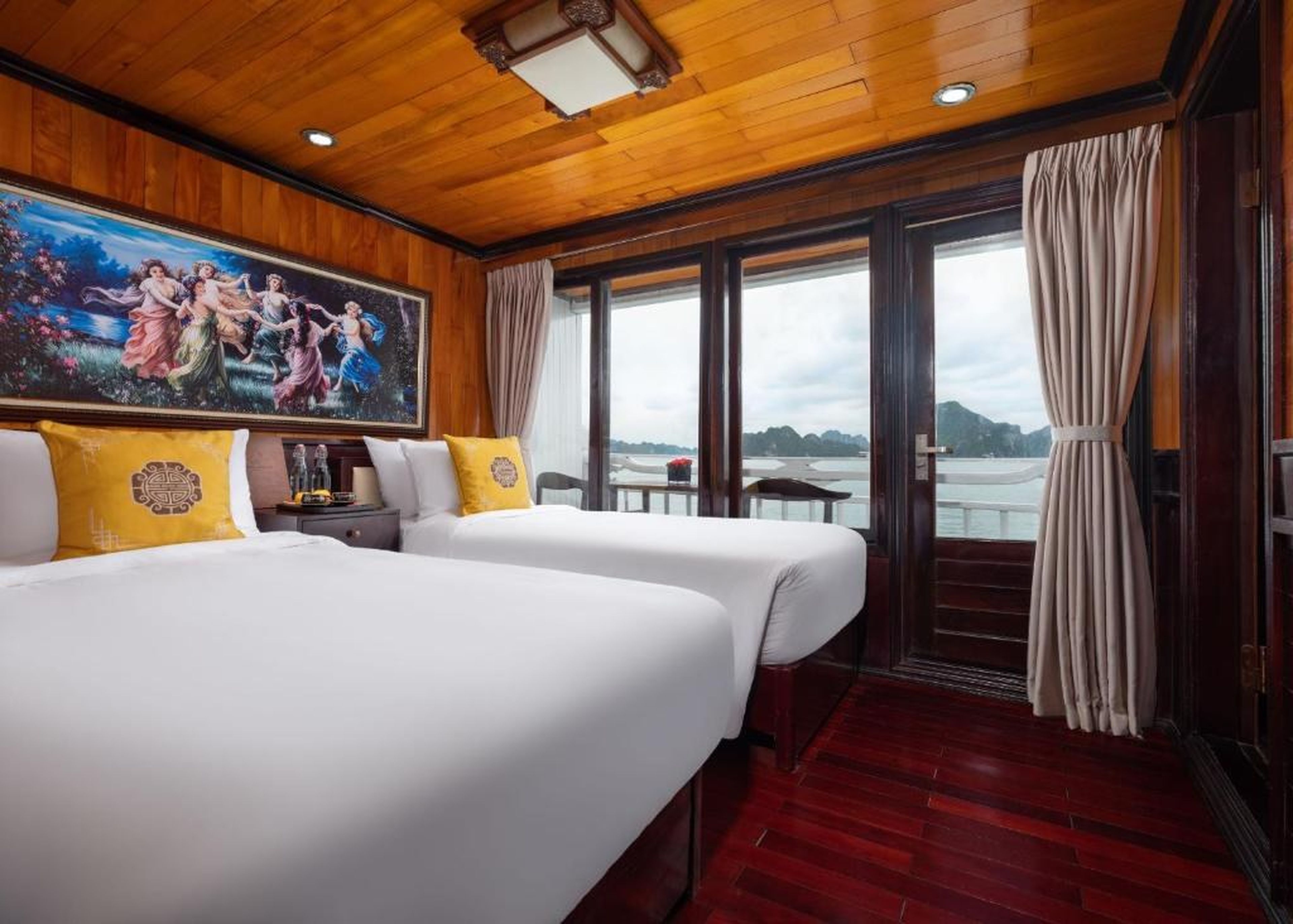 Hera Classic Boutique Cruise - Hình 16