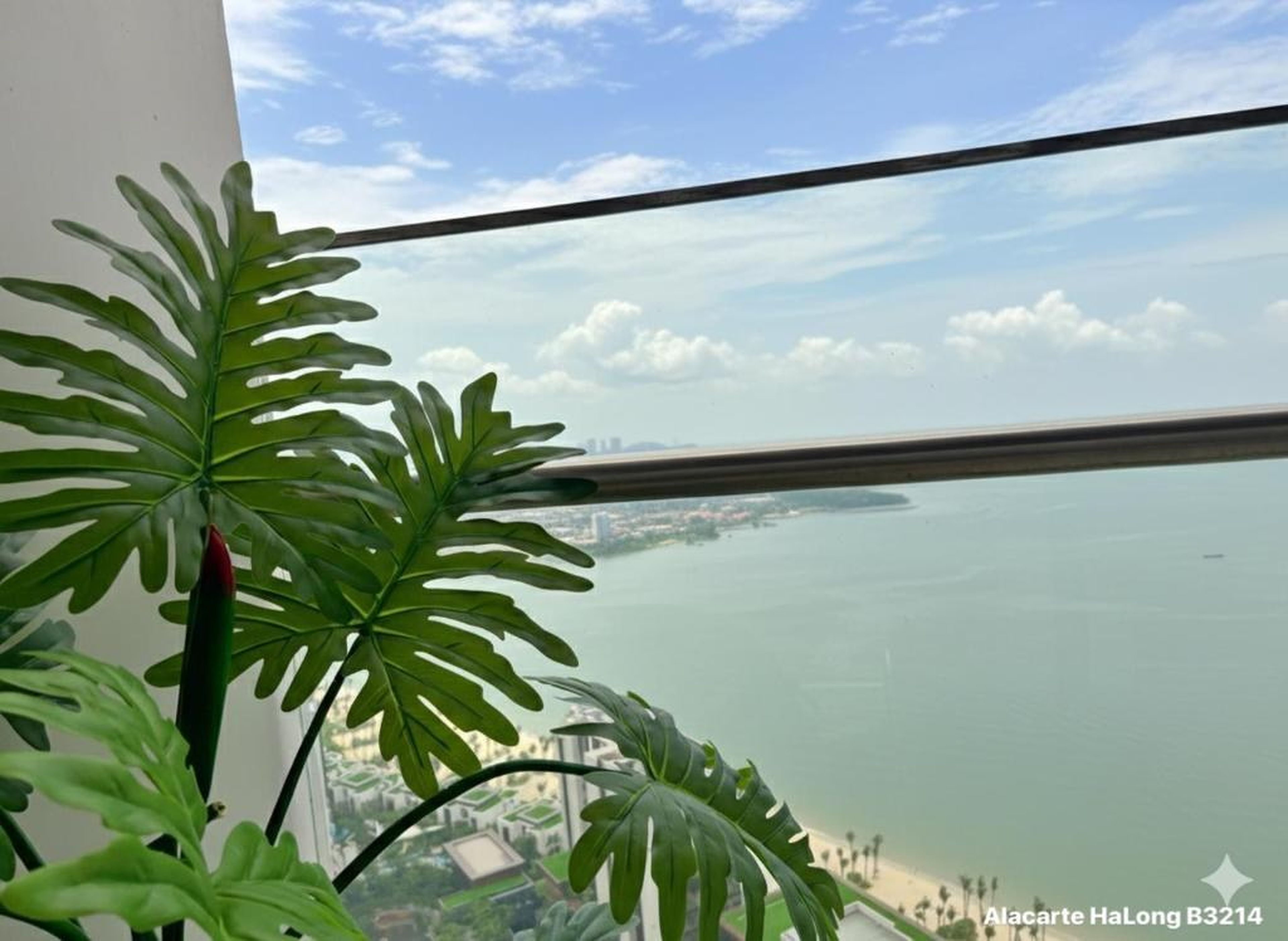 A La Carte Ha Long Oceanview Panoramic 2BR2WC 75m2 Suite with balcony - Hình 22