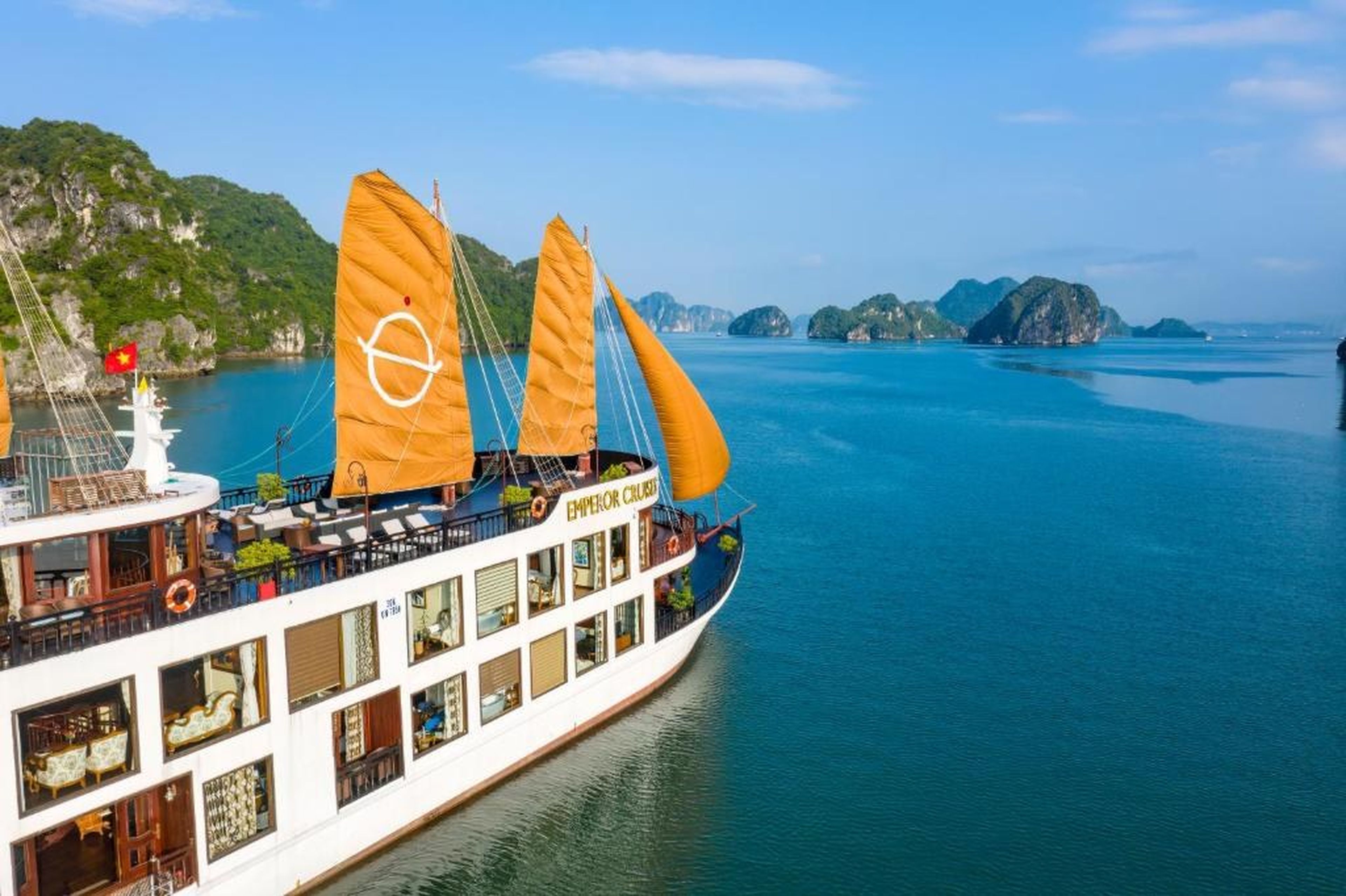 Emperor Cruises Legacy Ha Long - Hình 9