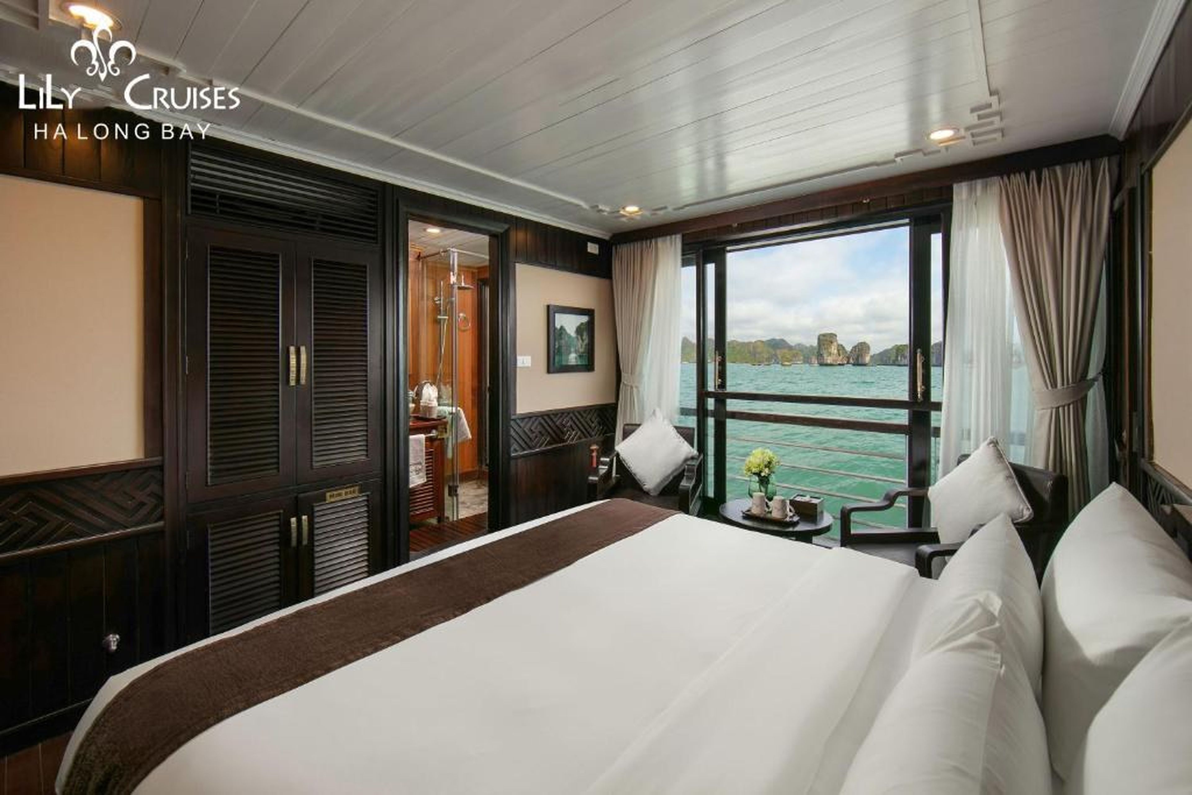 Lily Cruise - Hình 10