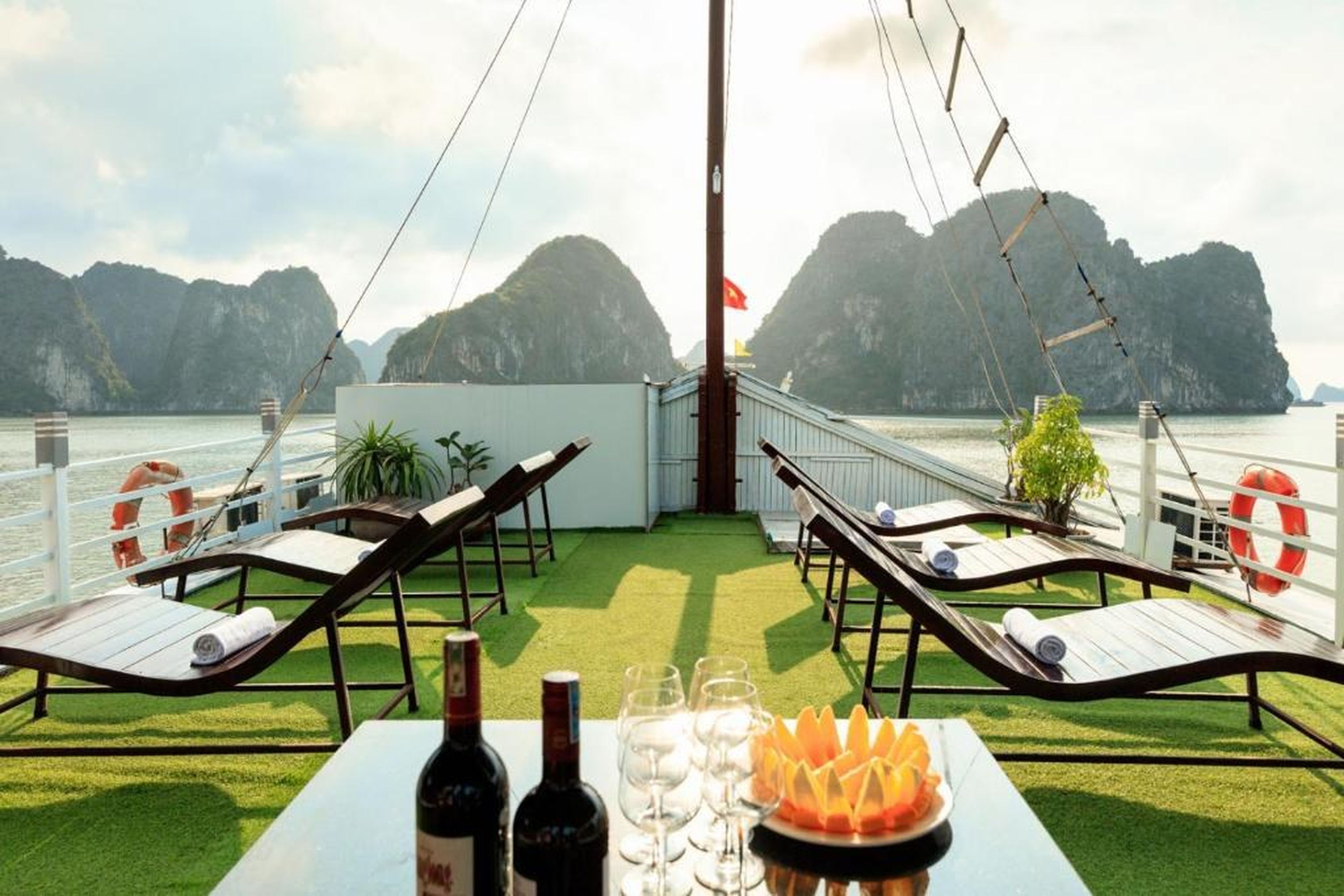 Cozy Bay Classic Cruise - Hình 36