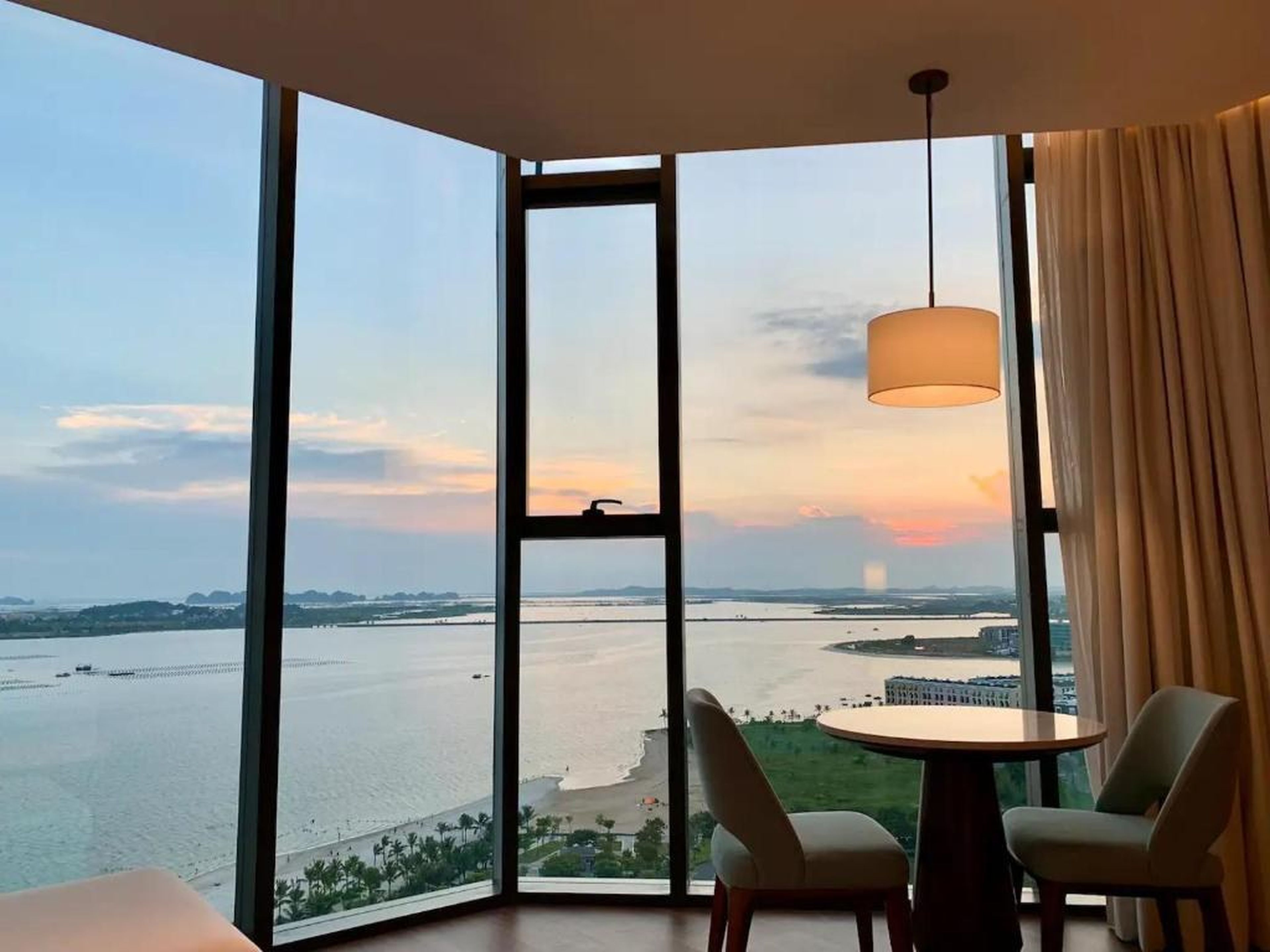 Panoramic sea homestay - Hình 7