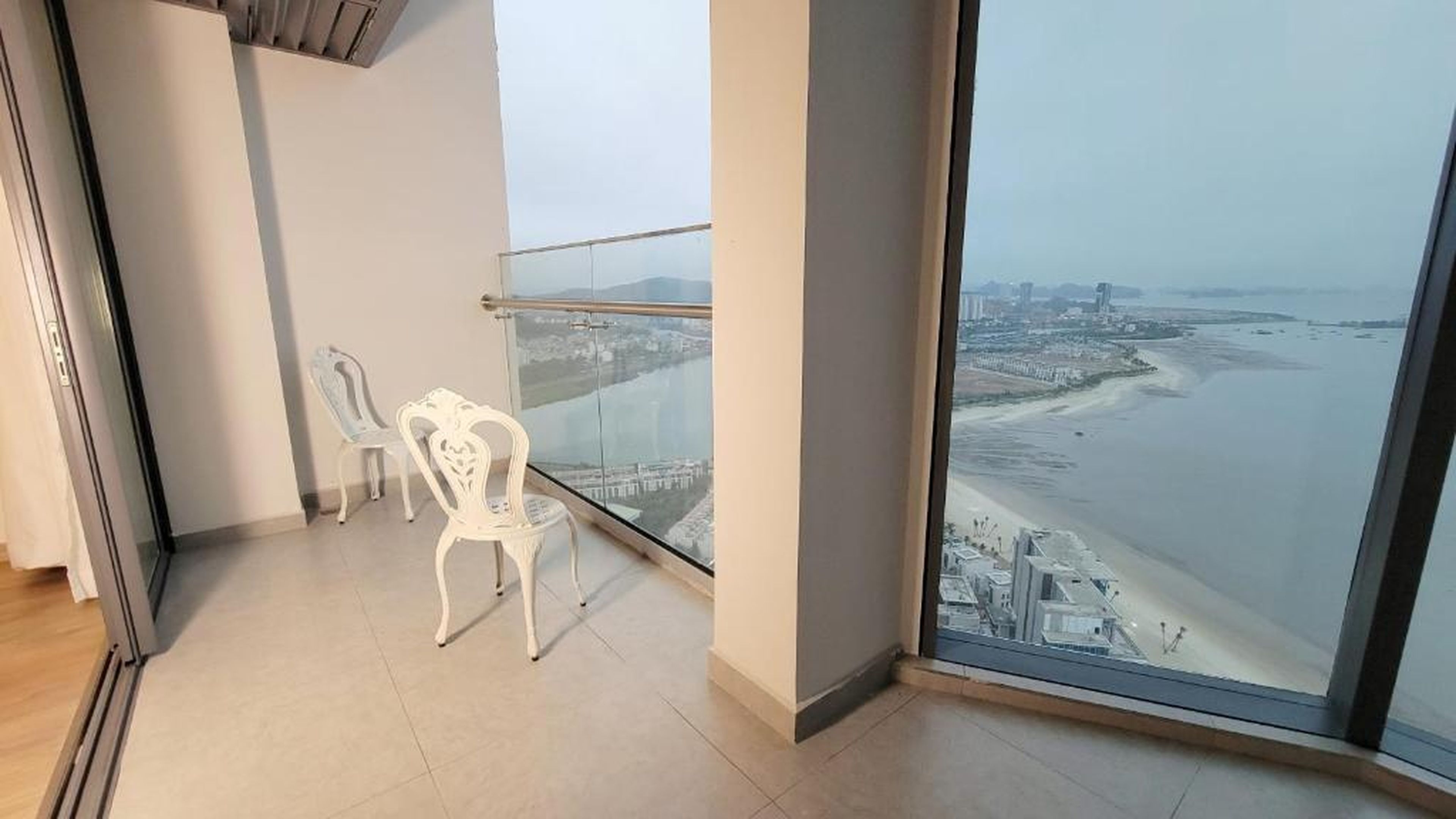A La Carte - Modern Residence - Hình 12