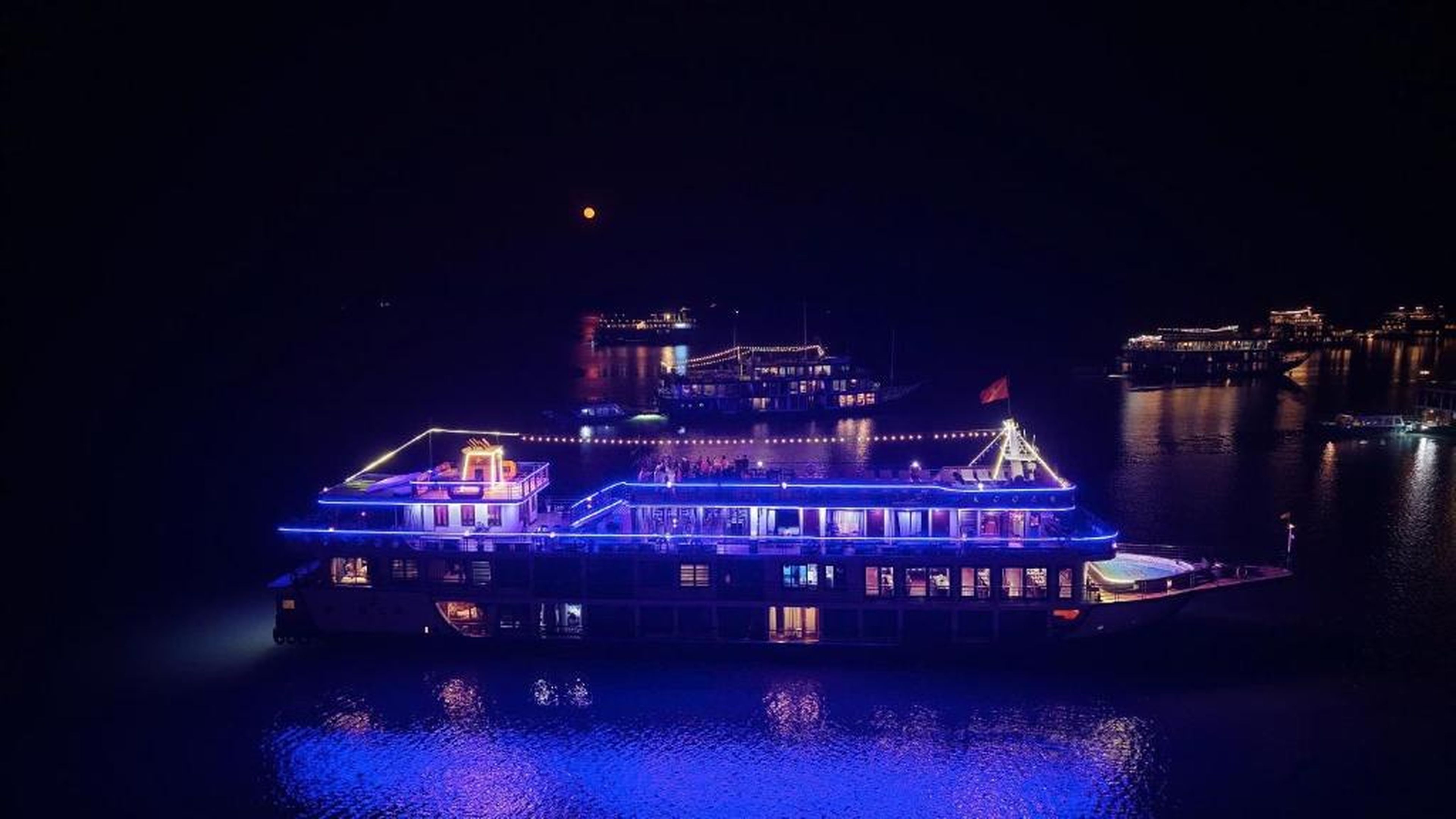Aqua Elegance Cruise - Halong Bay by AHG - Hình 46