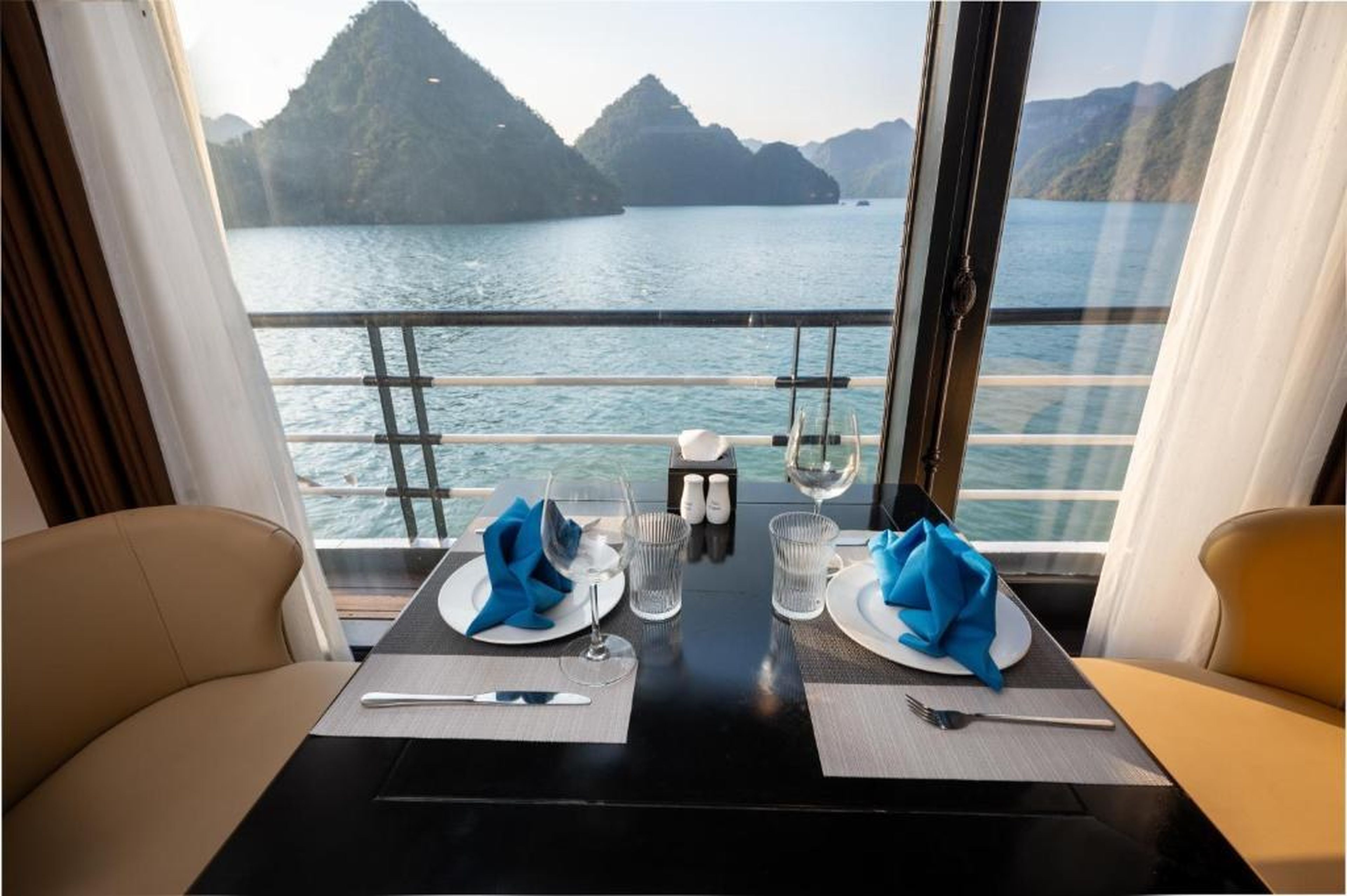Dragon Premium Cruise Halong - Hình 17