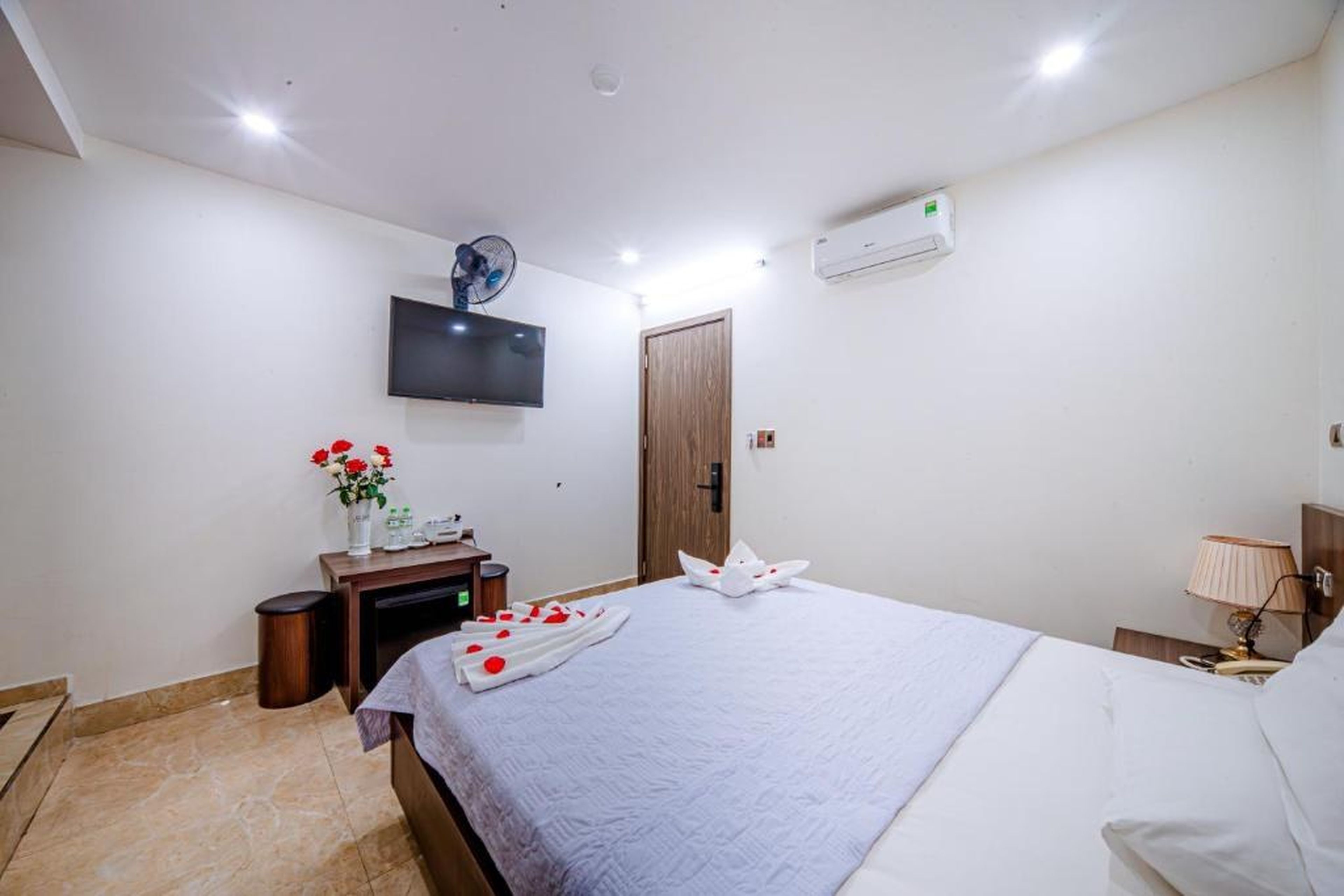 Thu Ha Hotel - Hình 9