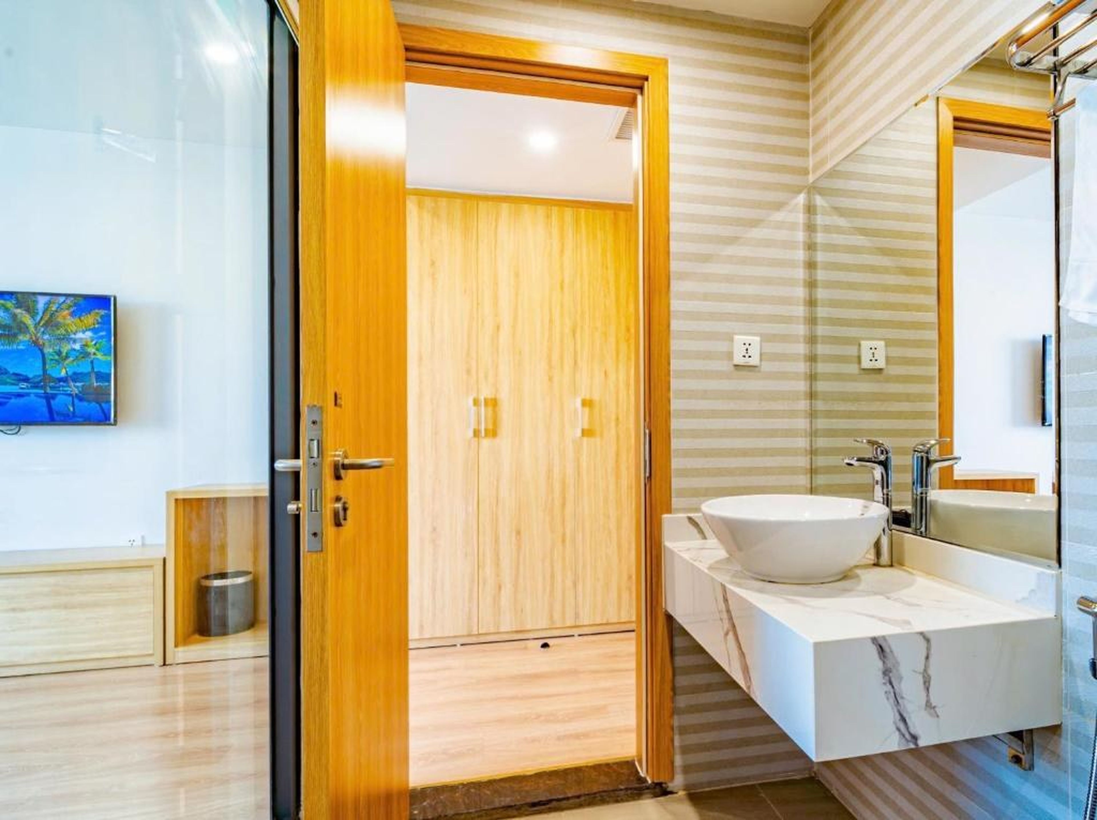Kim Sentral Hotel - Travel Agency - Hình 23