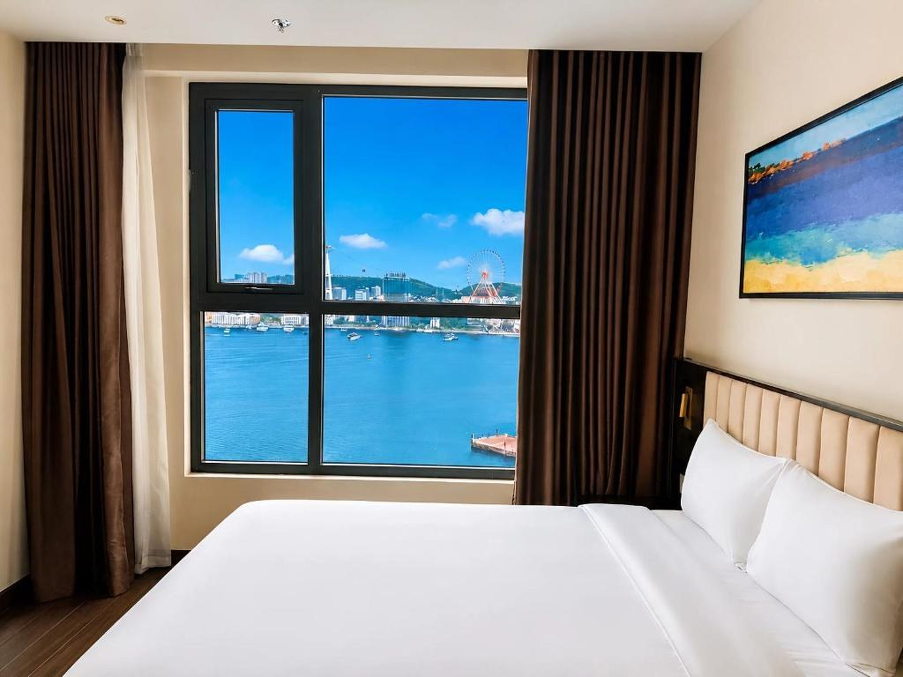 The Sapphire Ha Long - Ocean View Apartment - Pool - Hình 11