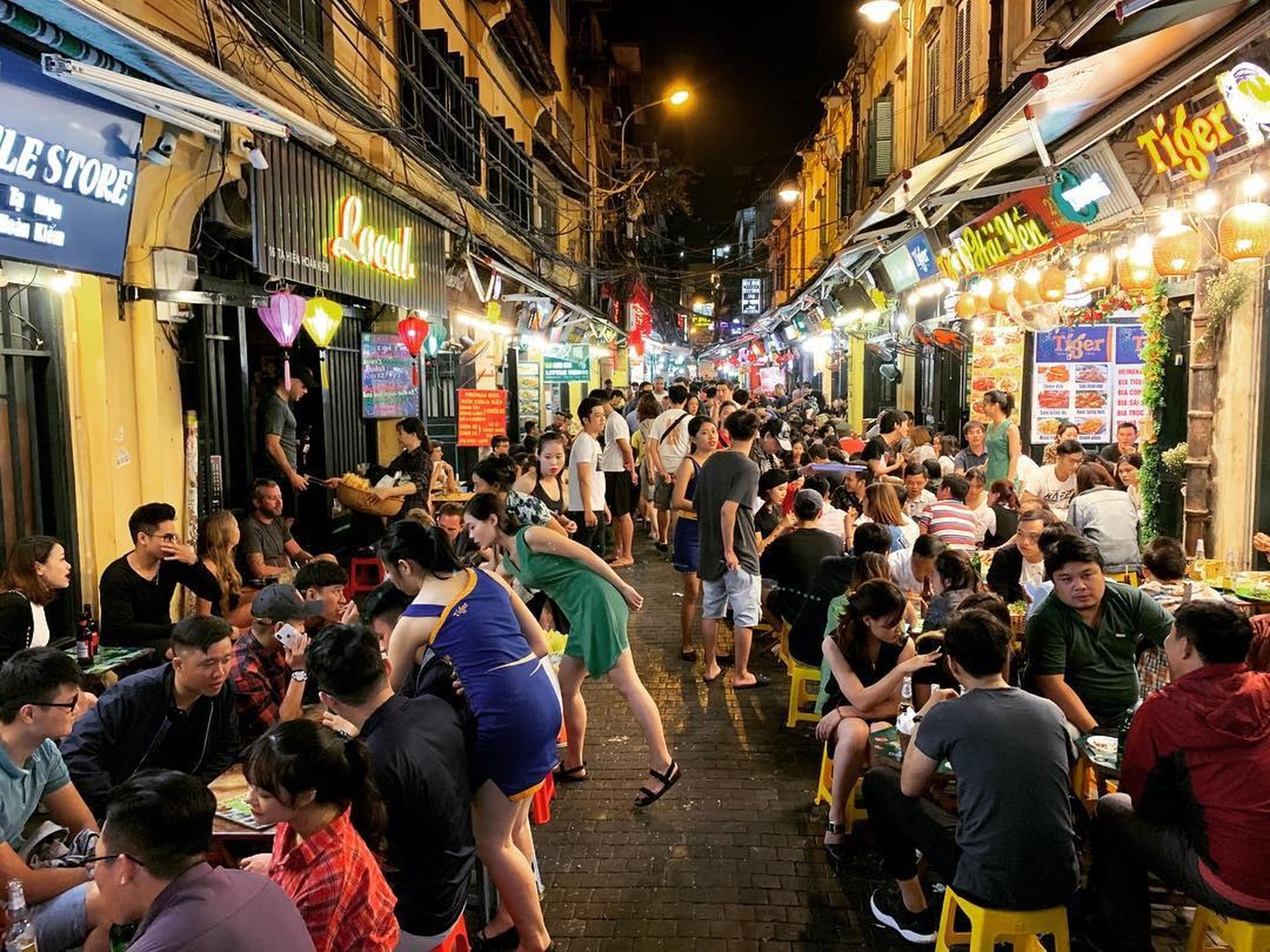 4-Day, 3-Night Northern Vietnam Tour: An Unforgettable Journey Exploring Hanoi – Ha Long – Ninh Binh – Sapa - Hình 13