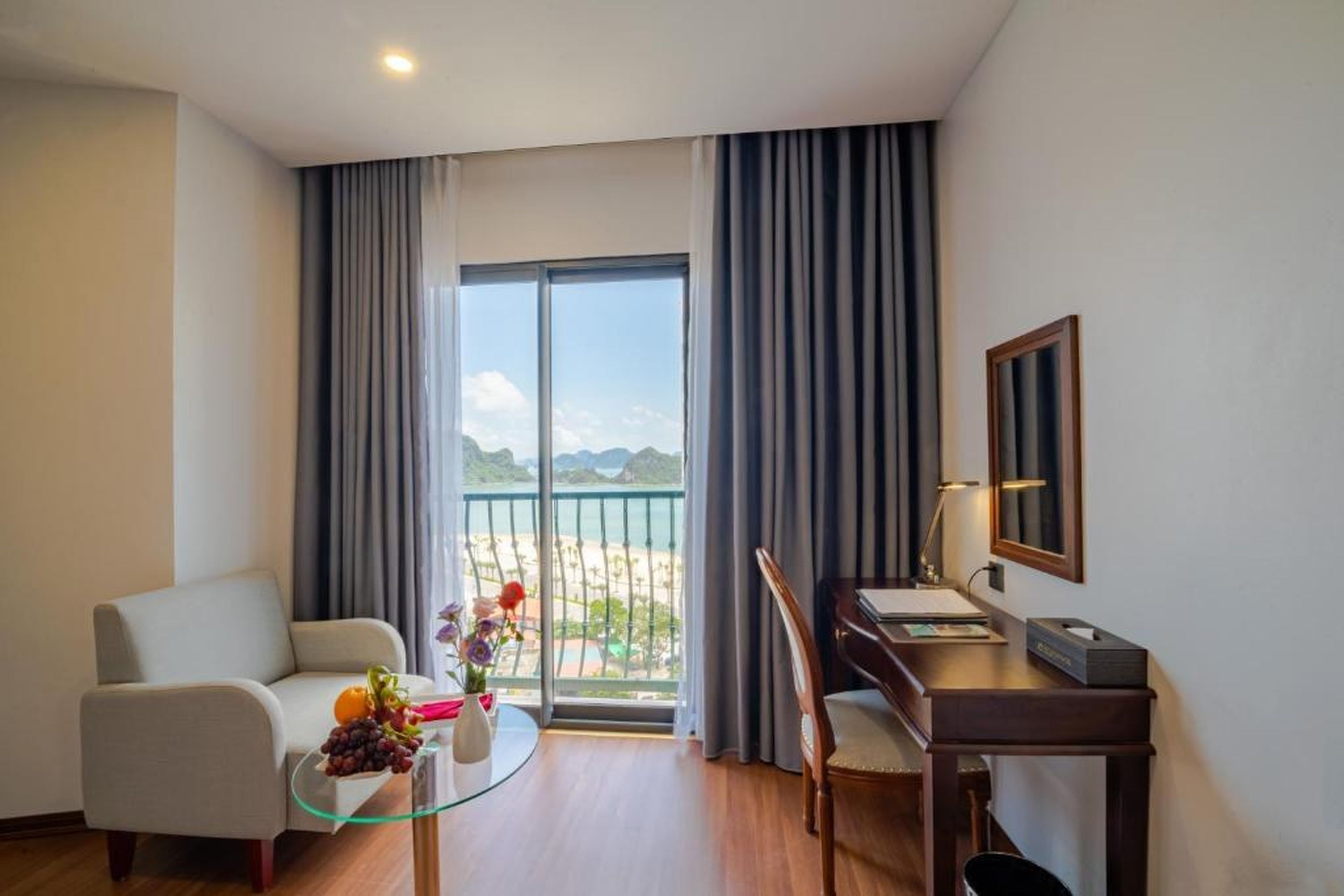 Paddington Hotel Halong Bayview - Hình 17