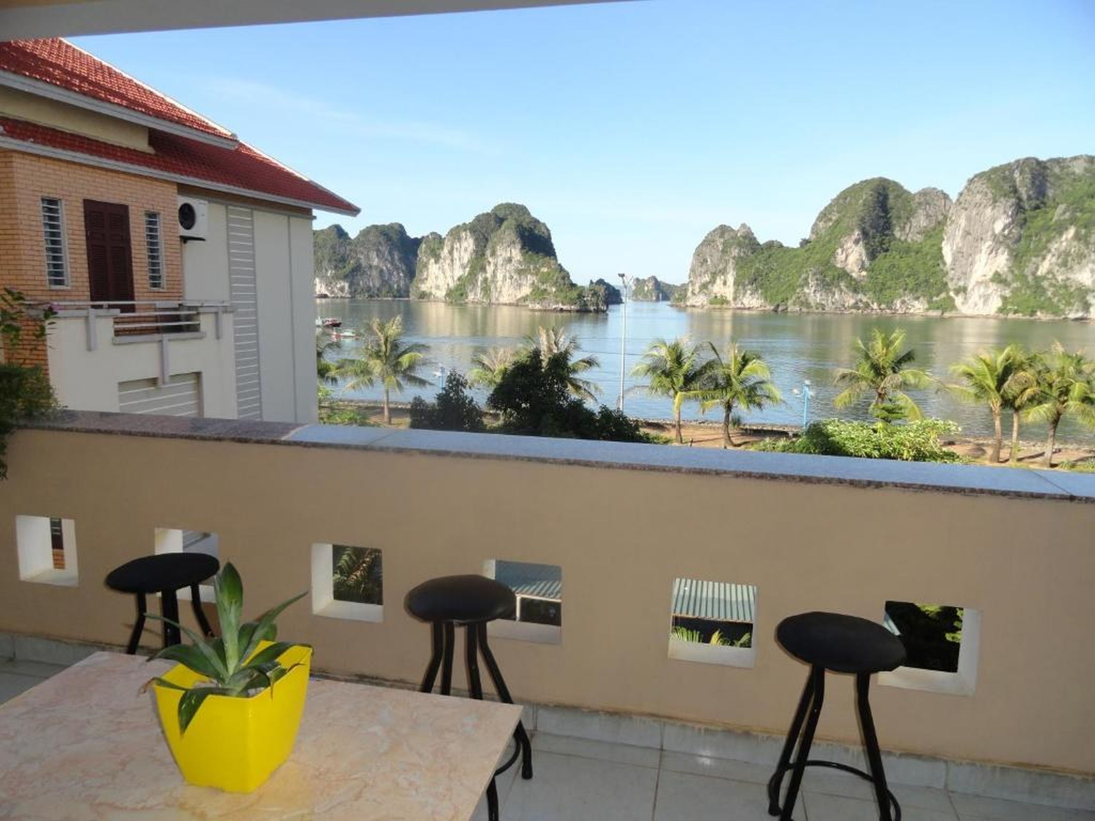 Hạ Long Lily Homestay - Hình 1