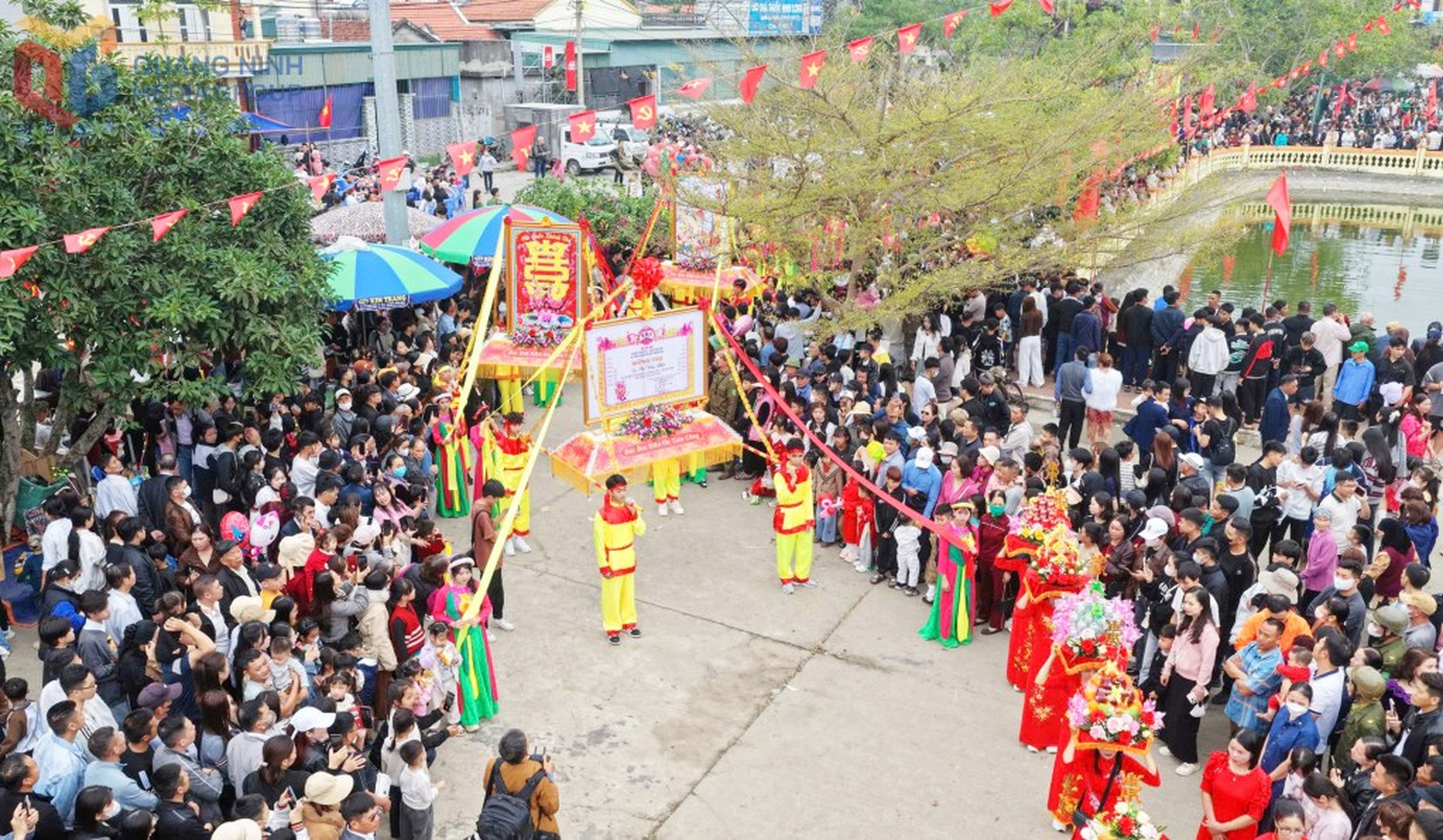 Harnessing Heritage and Craft Village Values for Tourism Development in Phong Coc - Hình 1