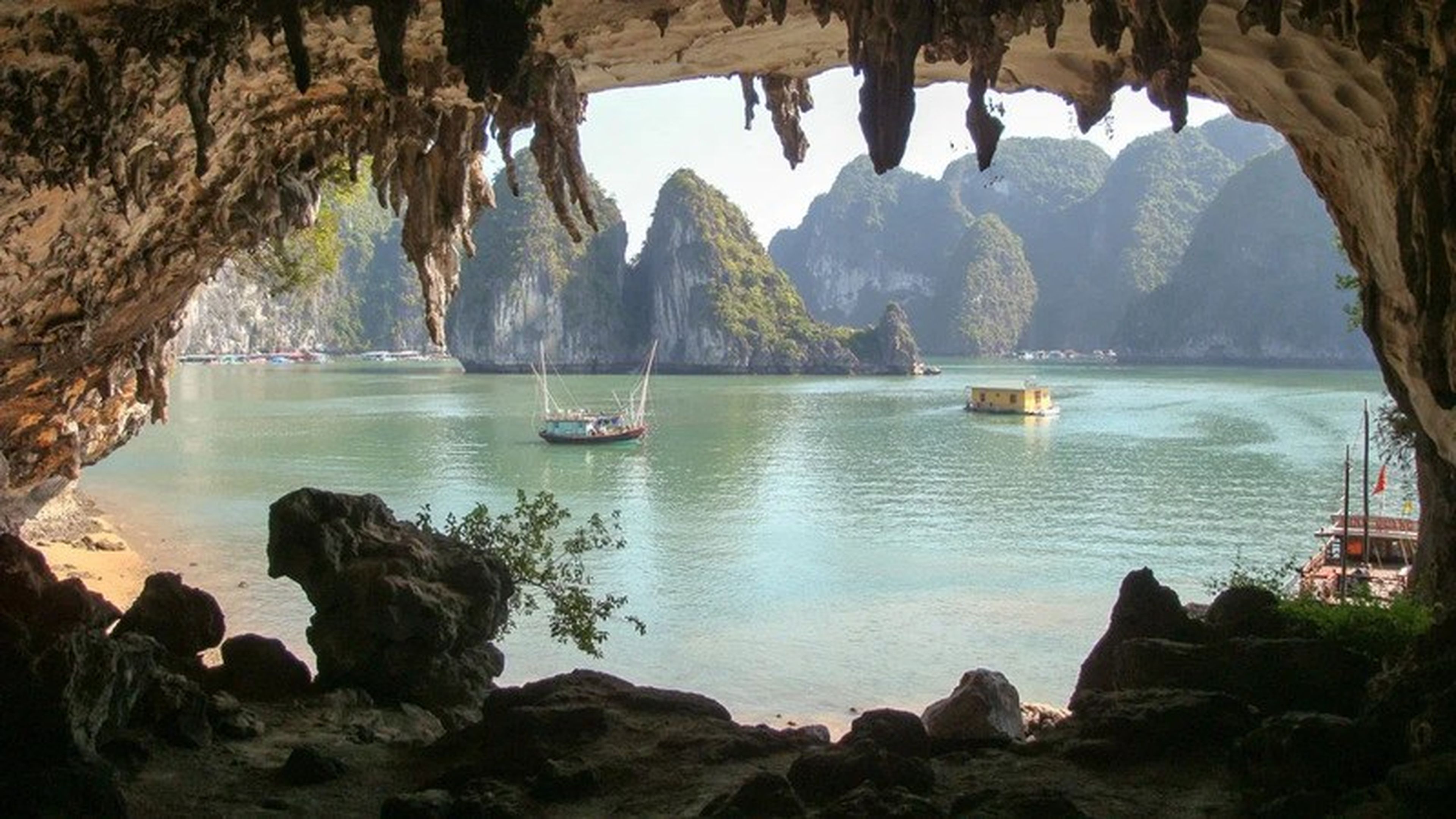 Hang Bồ Nâu, kỳ quan đá vôi tuyệt đẹp tại Vịnh Hạ Long - Hình 5