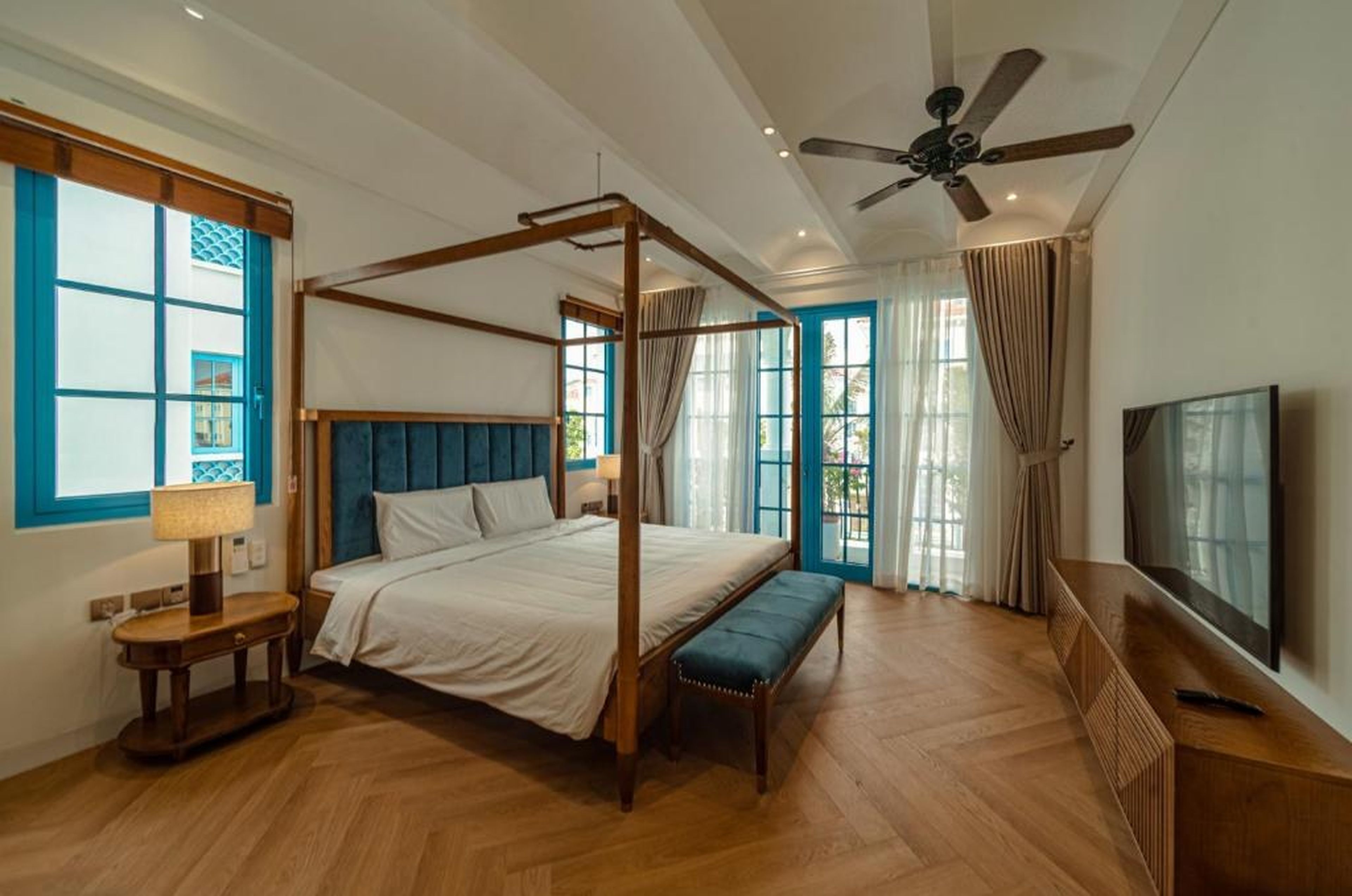 The Villas By Sun Grand City Feria Ha Long bay - Hình 3