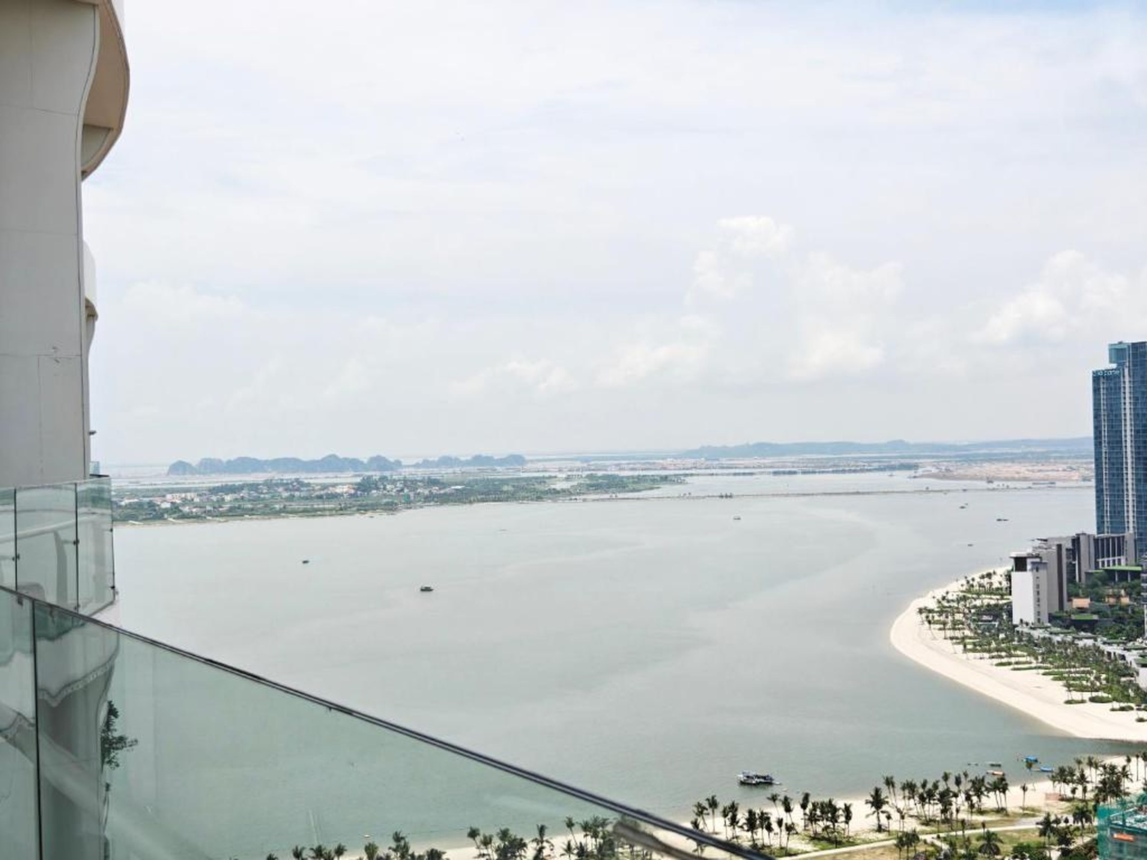 The Azure Duplex - Stunning Bay View - Citadines Ha Long - Hình 23