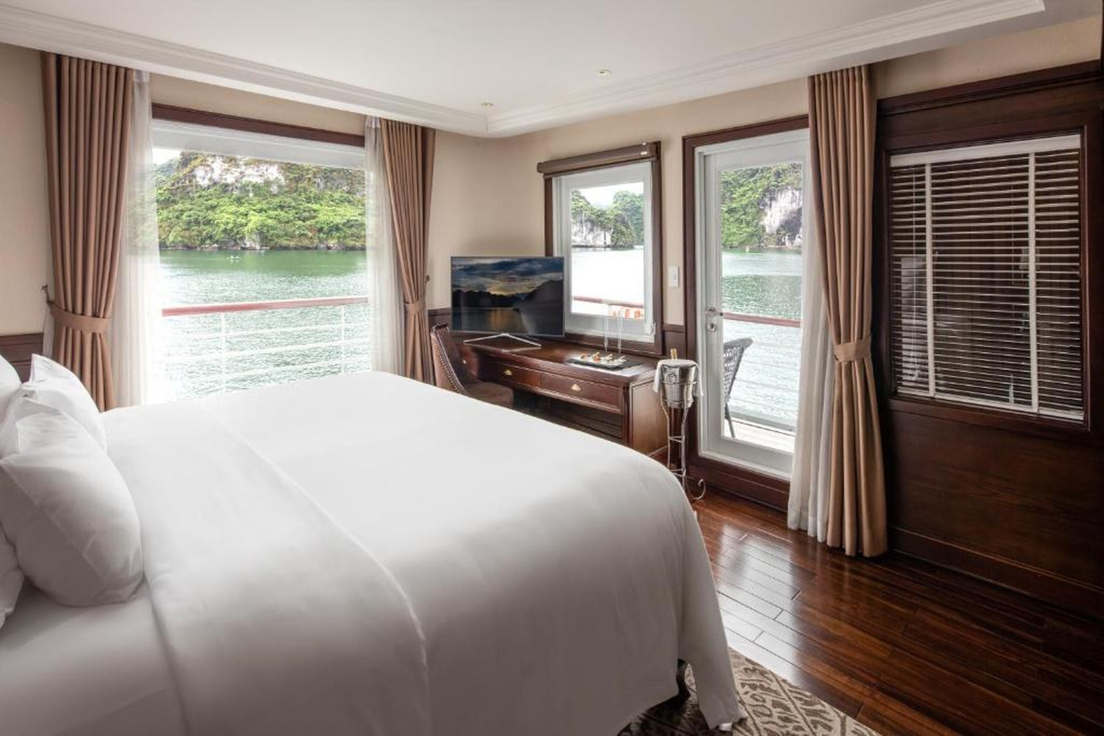 Paradise Elegance Cruise Halong - Hình 31