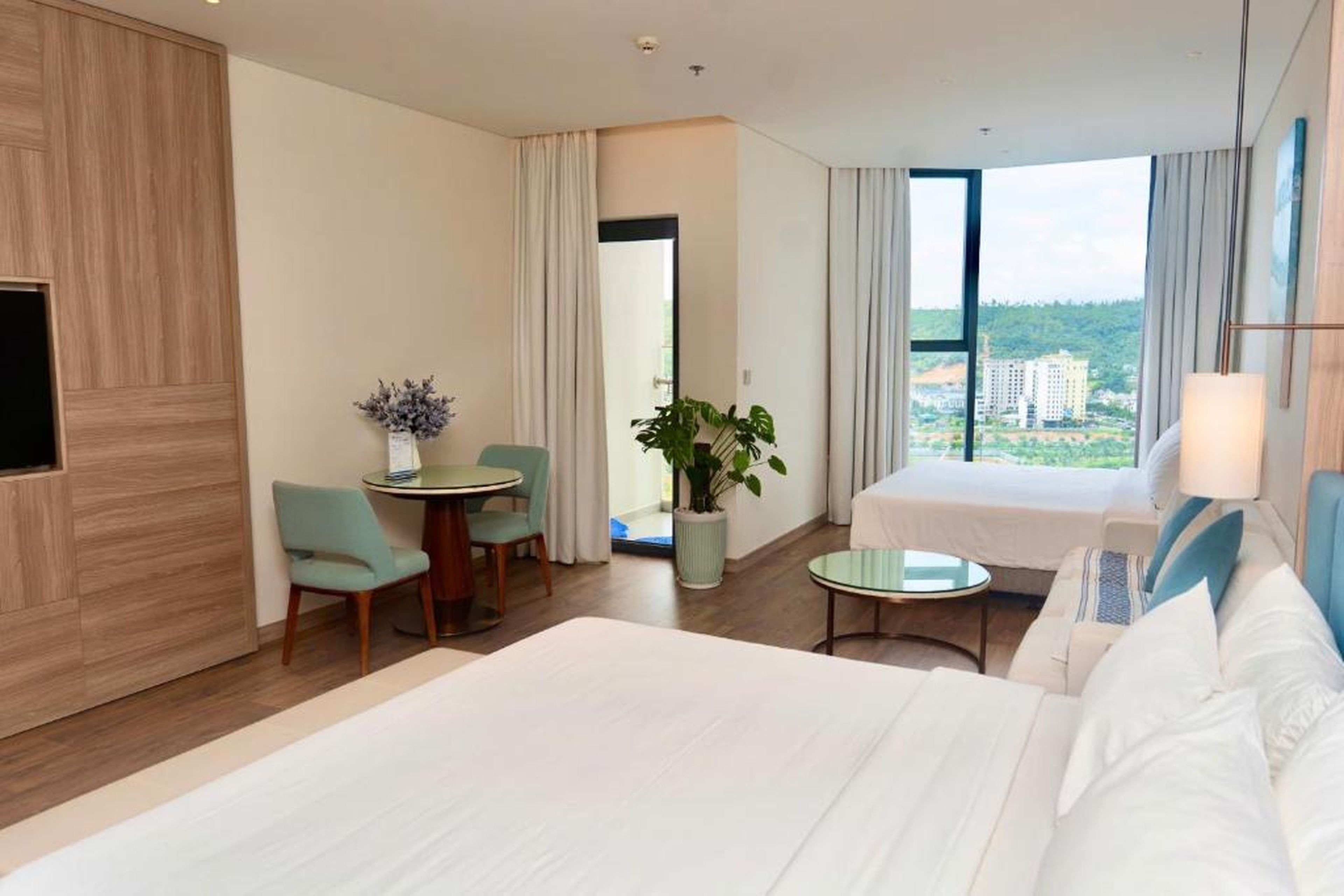 A La Carte Ha long Bay Apartment By JUNHOME - Hình 45