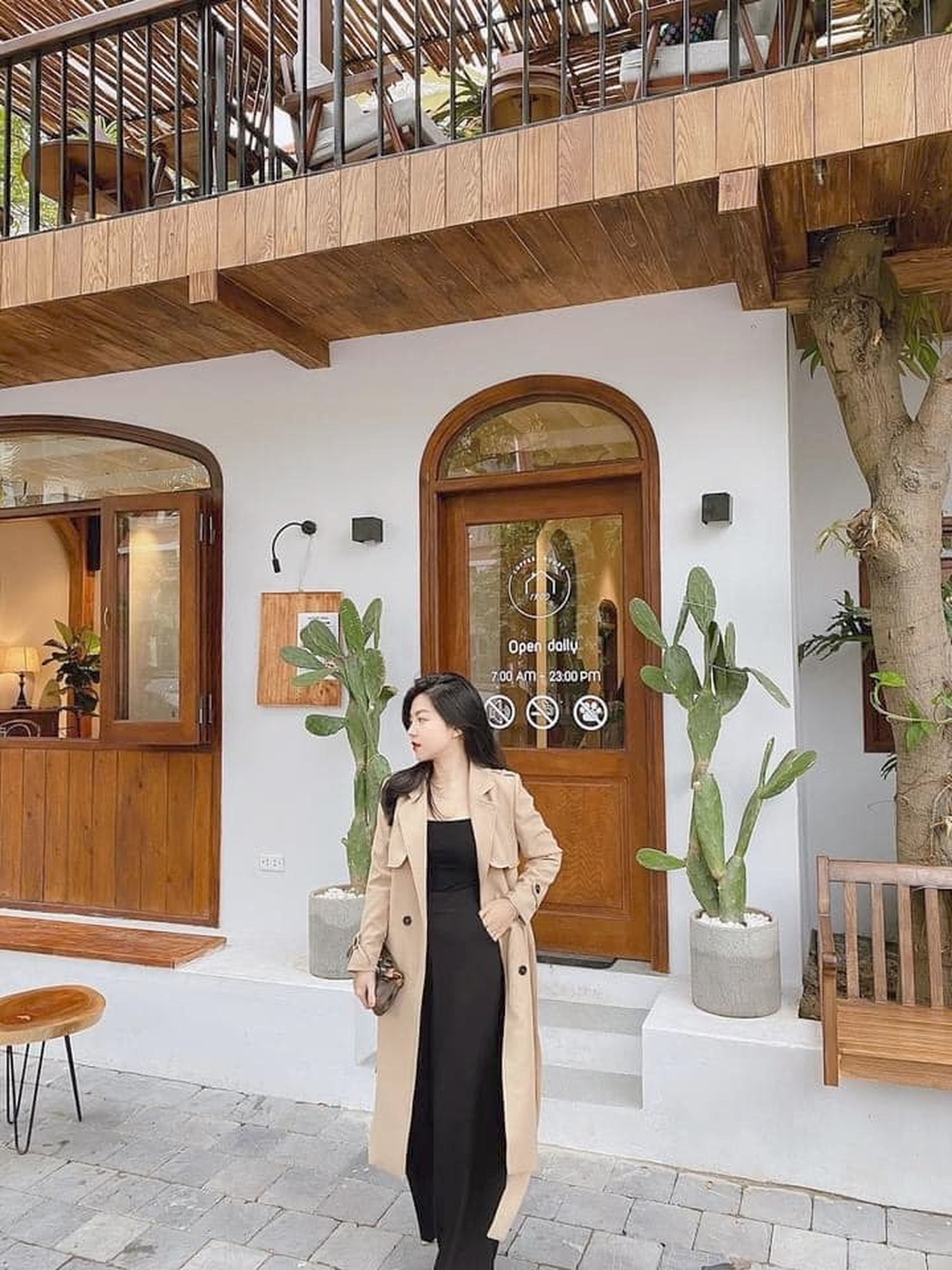 Top 8 Cafés in Ha Long with Stunning Instagrammable Corners - Hình 5