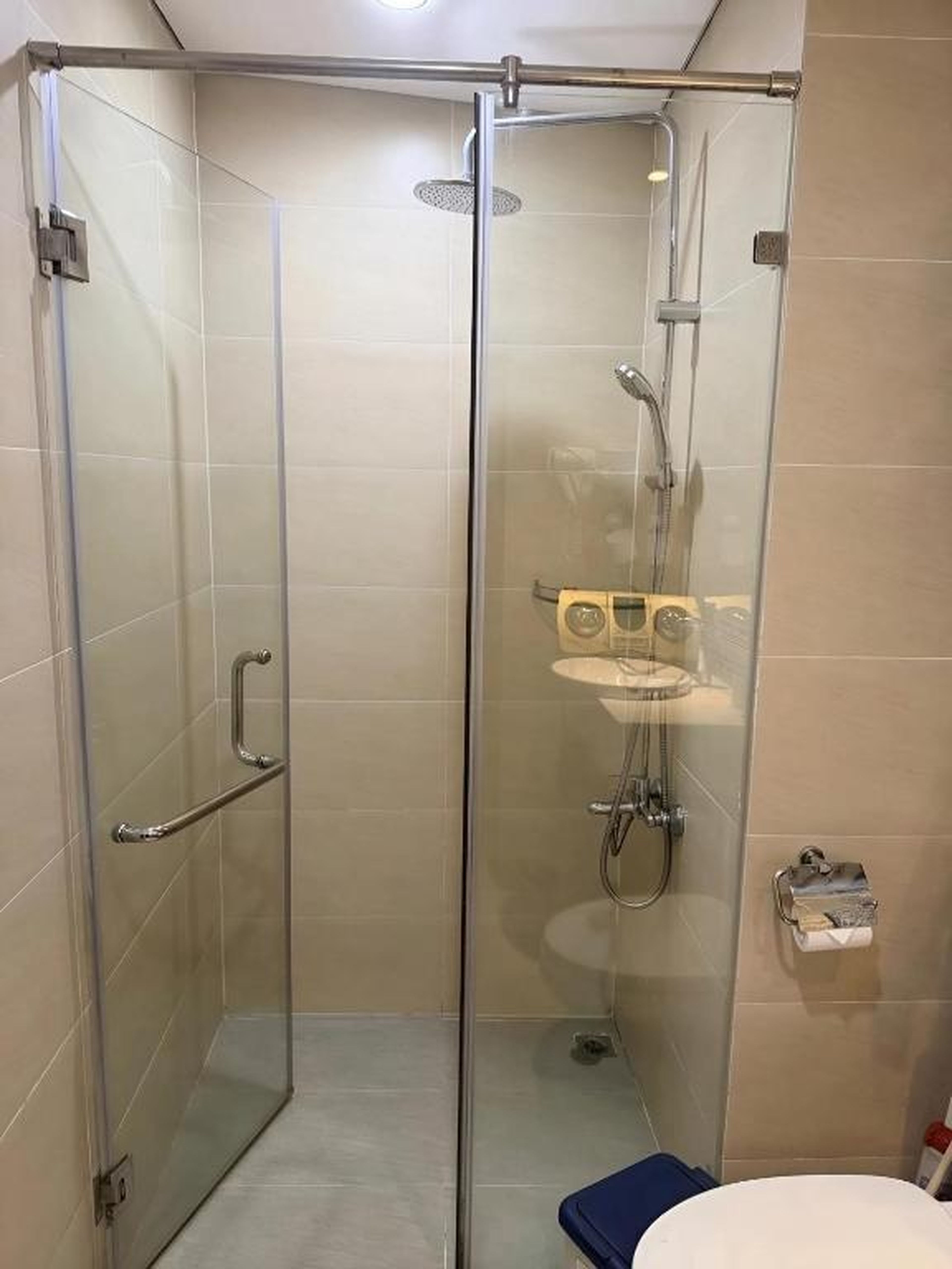 Spacious 2BR Apartment in Hon Gai Center, Ha Long - Hình 50