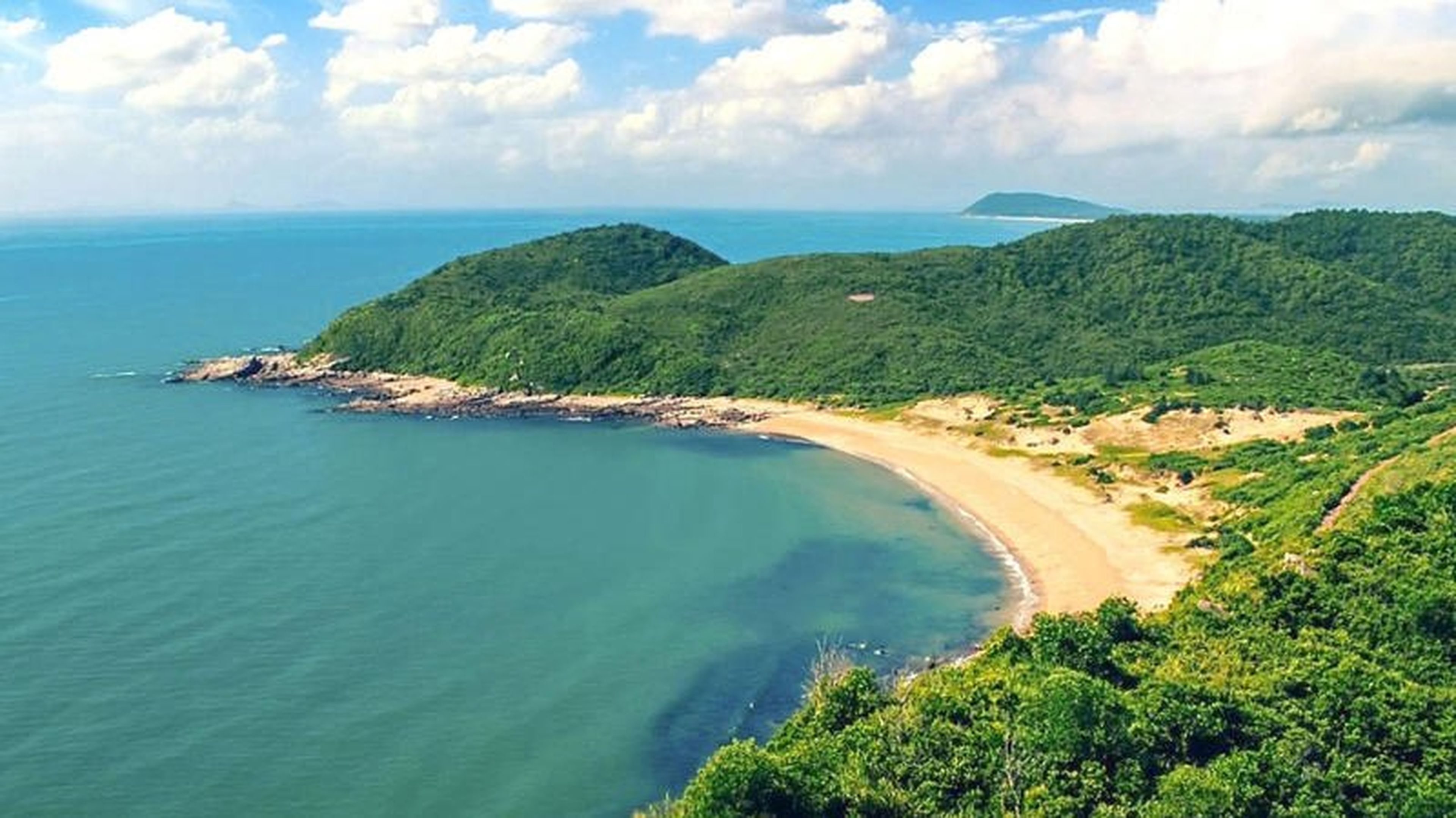 Khám phá Đảo Vĩnh Thực đầy nắng và gió ở Quảng Ninh - Hình 9