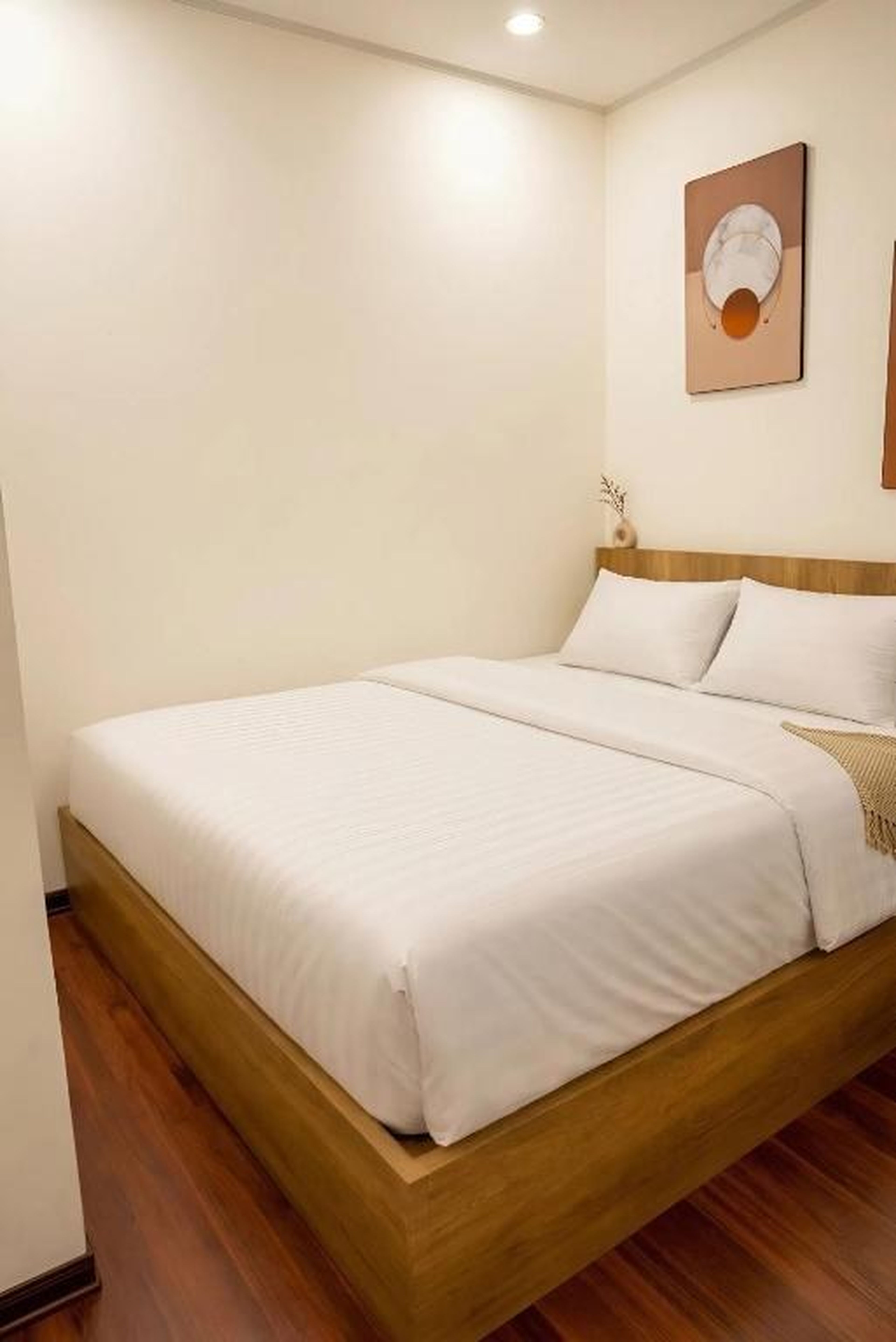 Family - Friendly 2BR Sea View Apartment - Green Diamond Ha Long - Hình 22