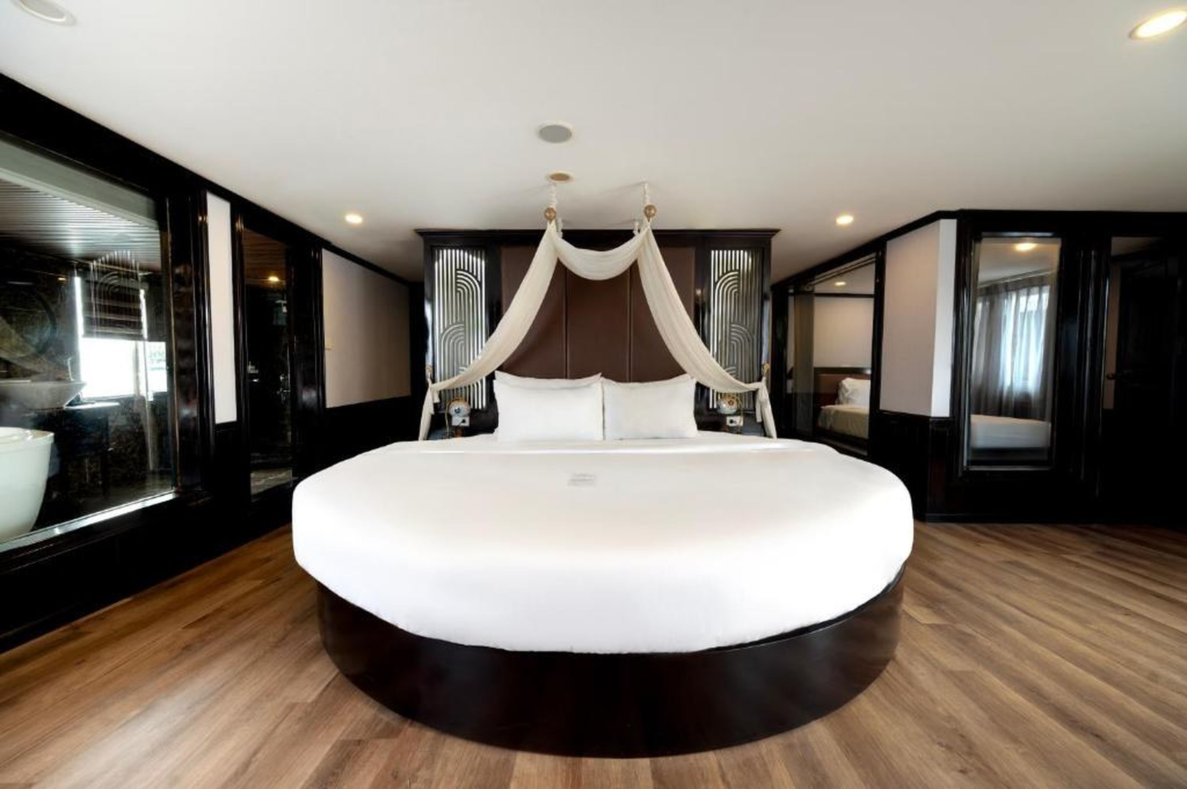 Amanda cruise 5 star ha long bay - Hình 23