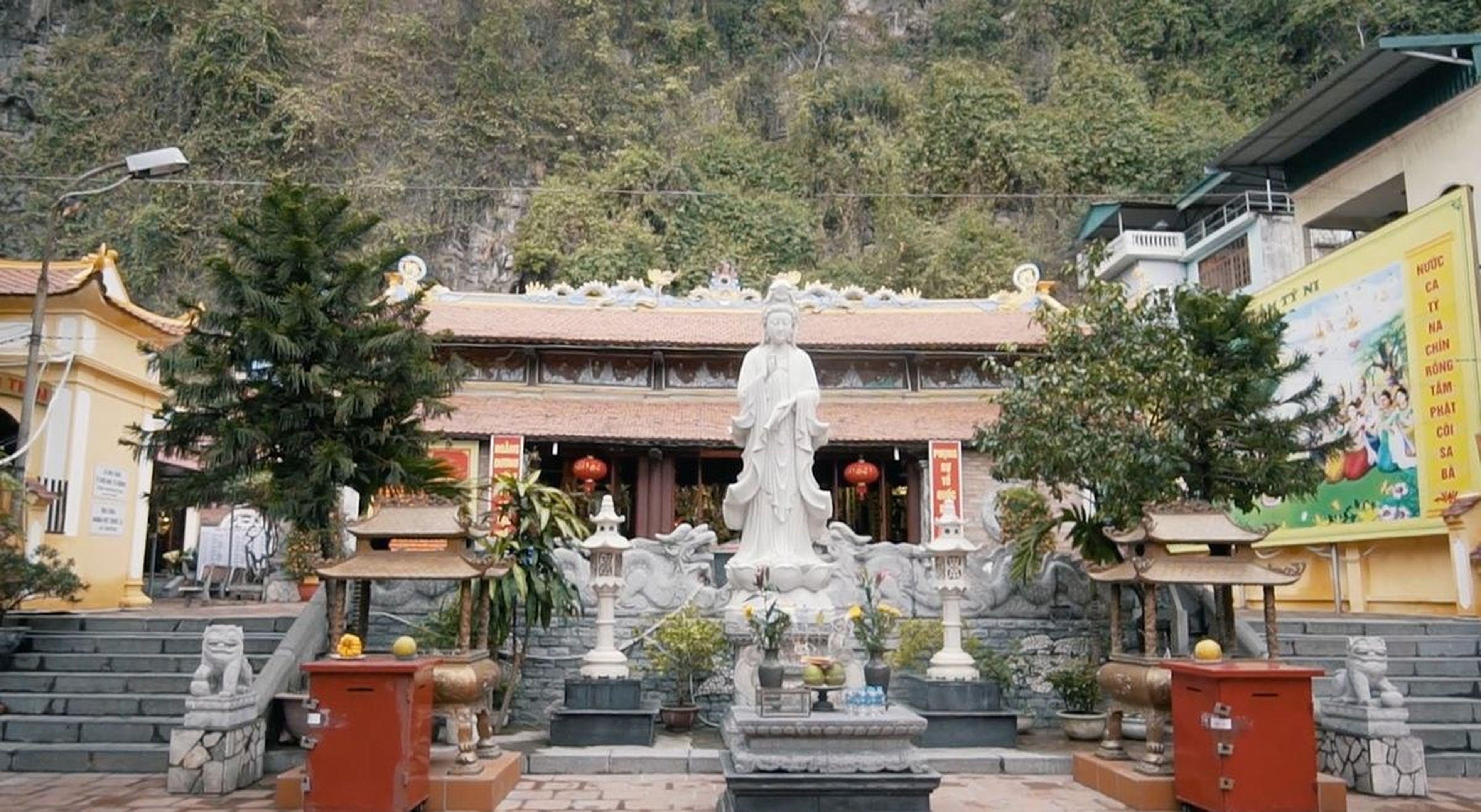Khám phá chùa Long Tiên - Ngôi chùa tọa lạc dưới chân núi Bài Thơ - Hình 5