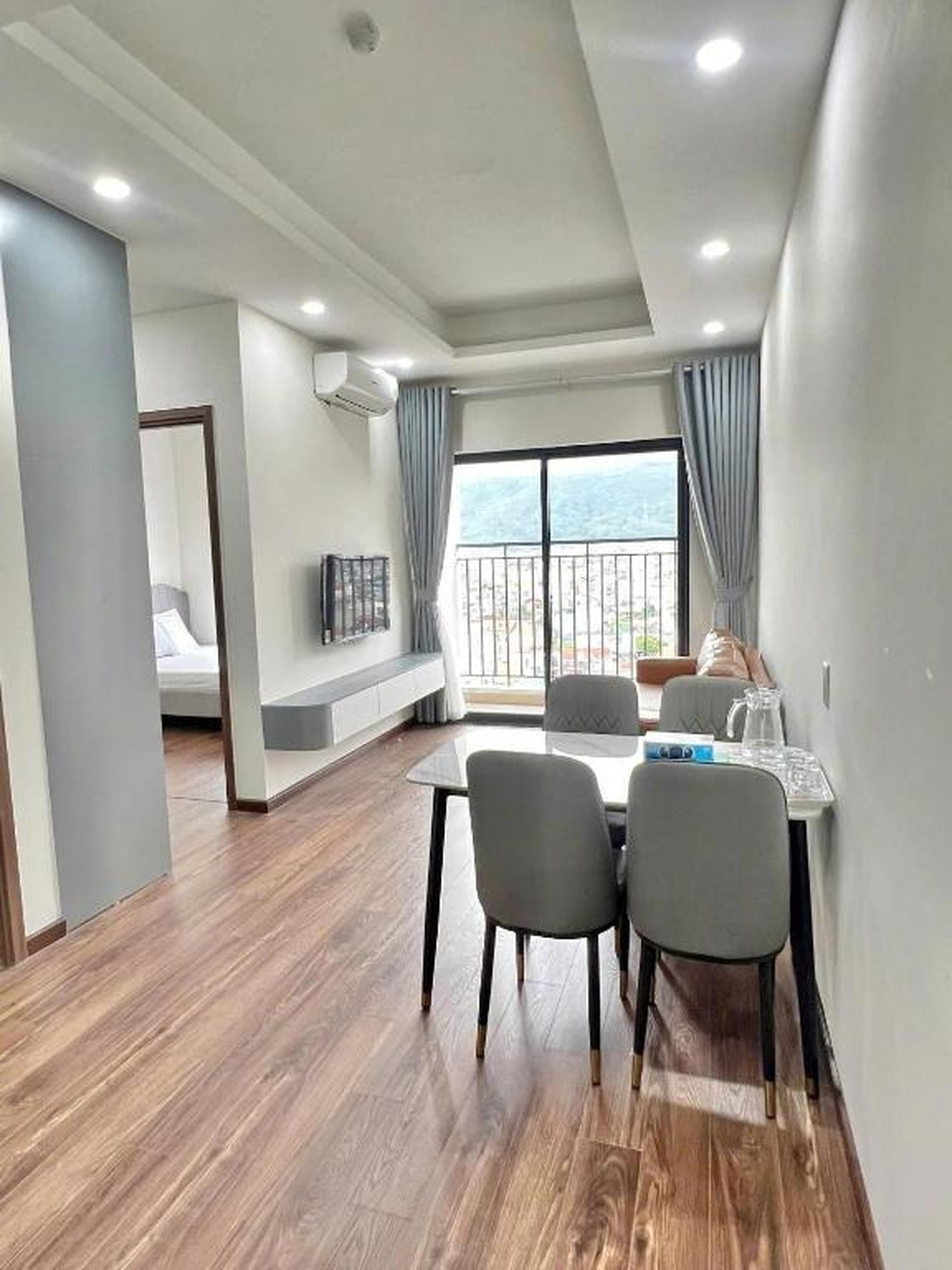 Serviced apartment-Luxcity Cẩm Phả 4mins to beach - Hình 3