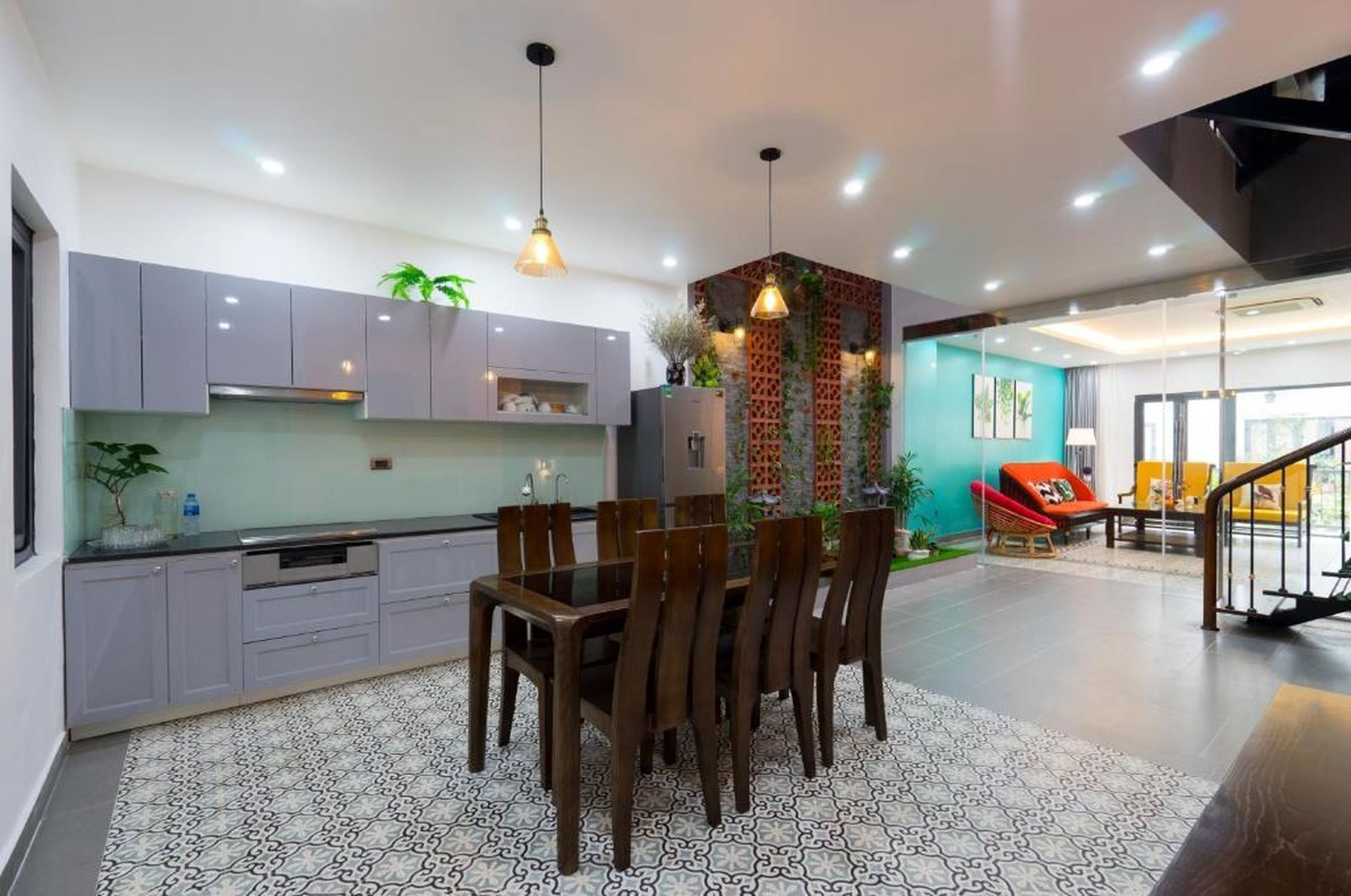Tropical Villa Halong - Hình 3