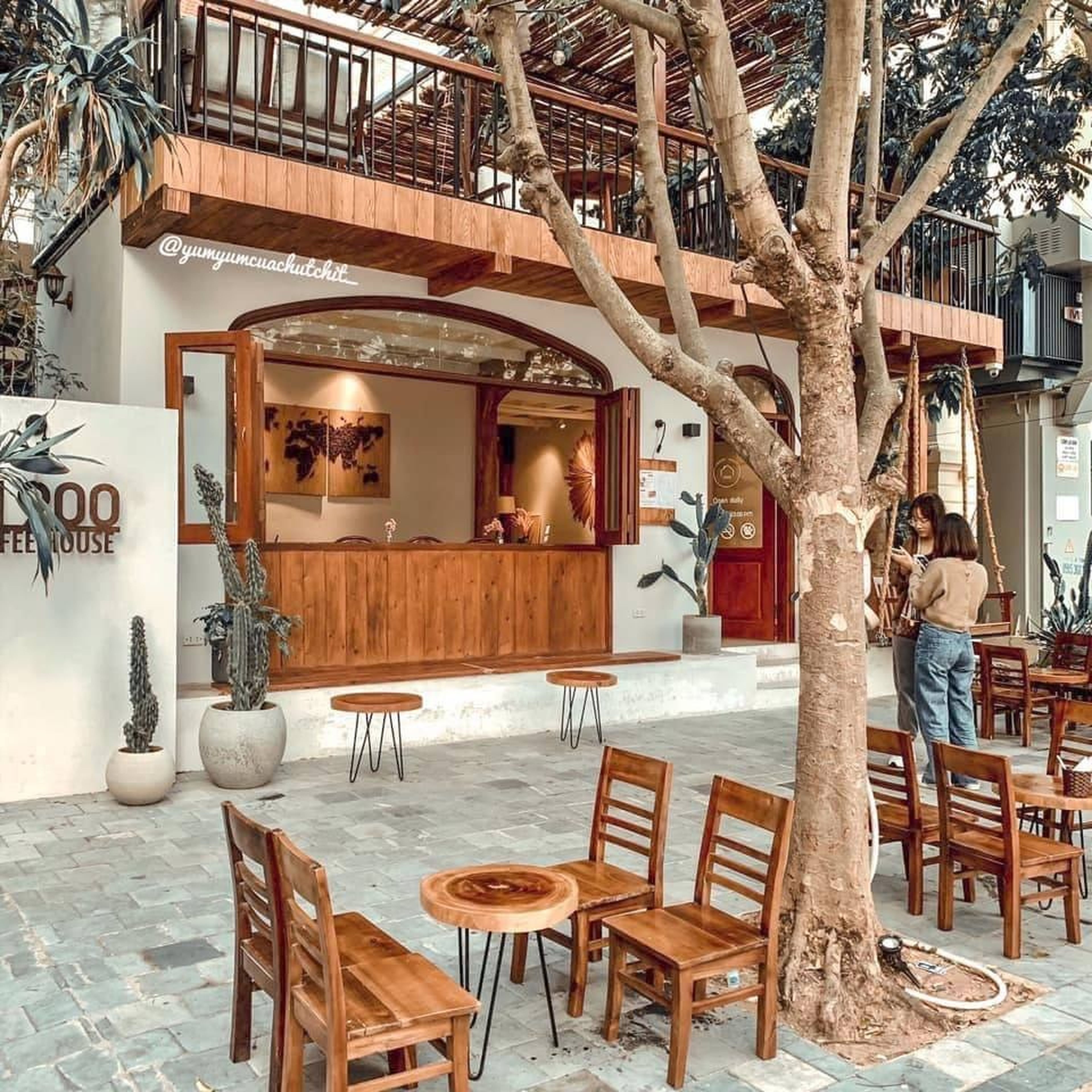 Top 8 Cafés in Ha Long with Stunning Instagrammable Corners - Hình 4