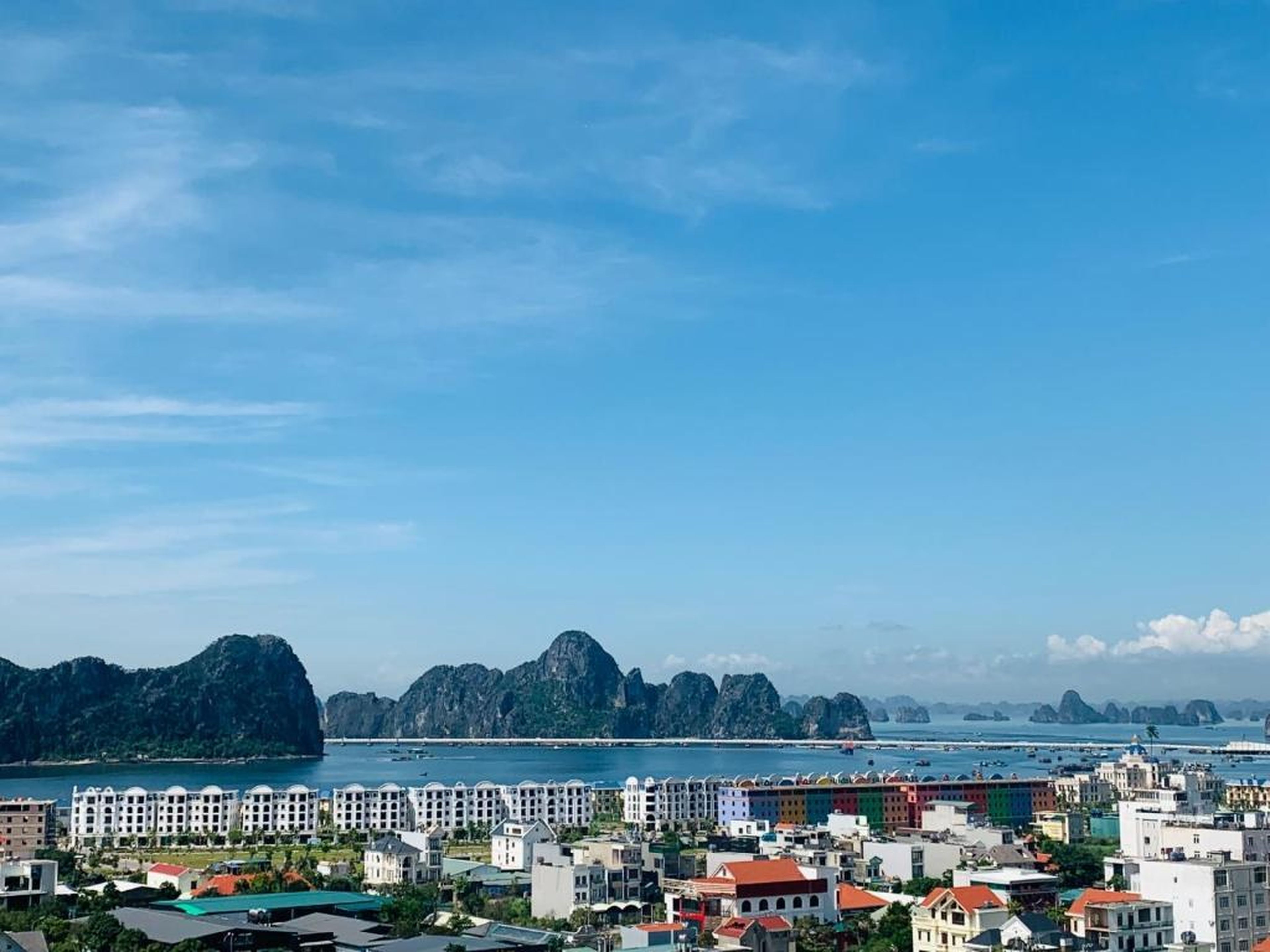 Homestay Phuong Thao Luxcity Cam Pha - Hình 3