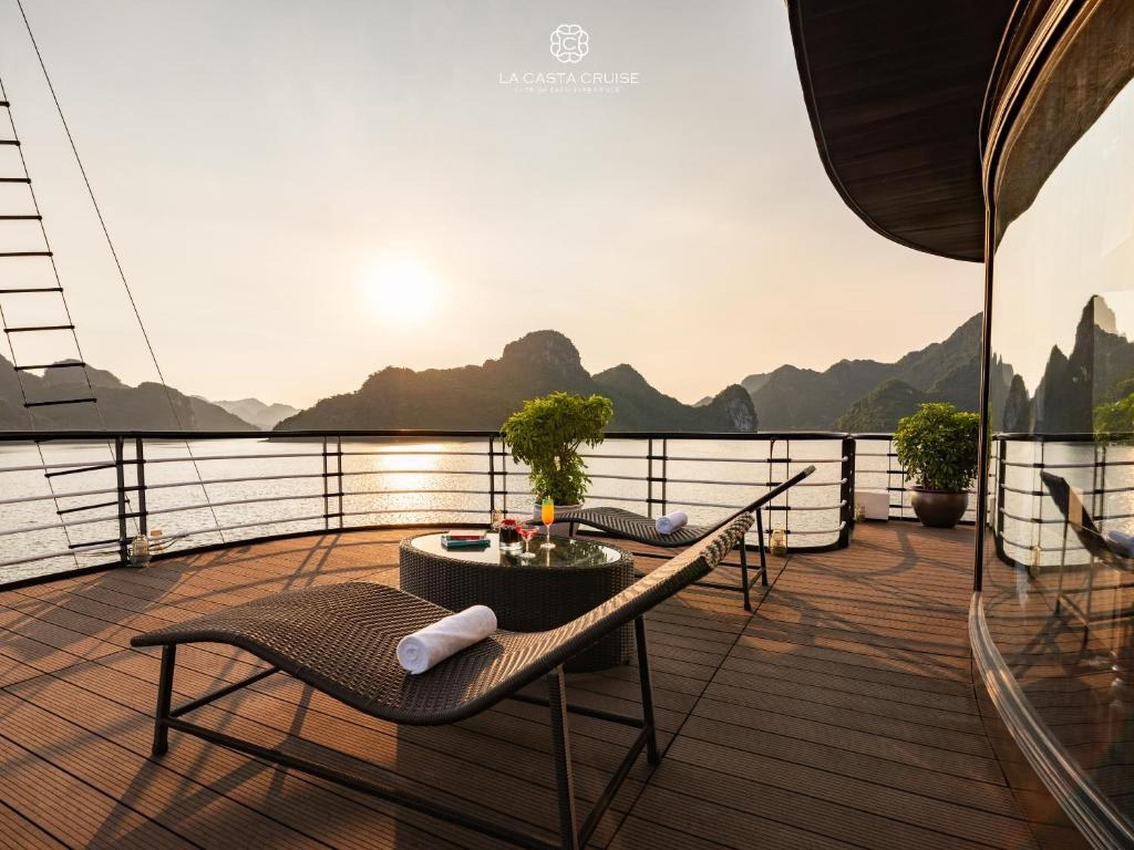 La Casta 5-Star Cruise 2D1N - Lan Ha Bay - Balcony & Bathtub Ocean View - Hình 41
