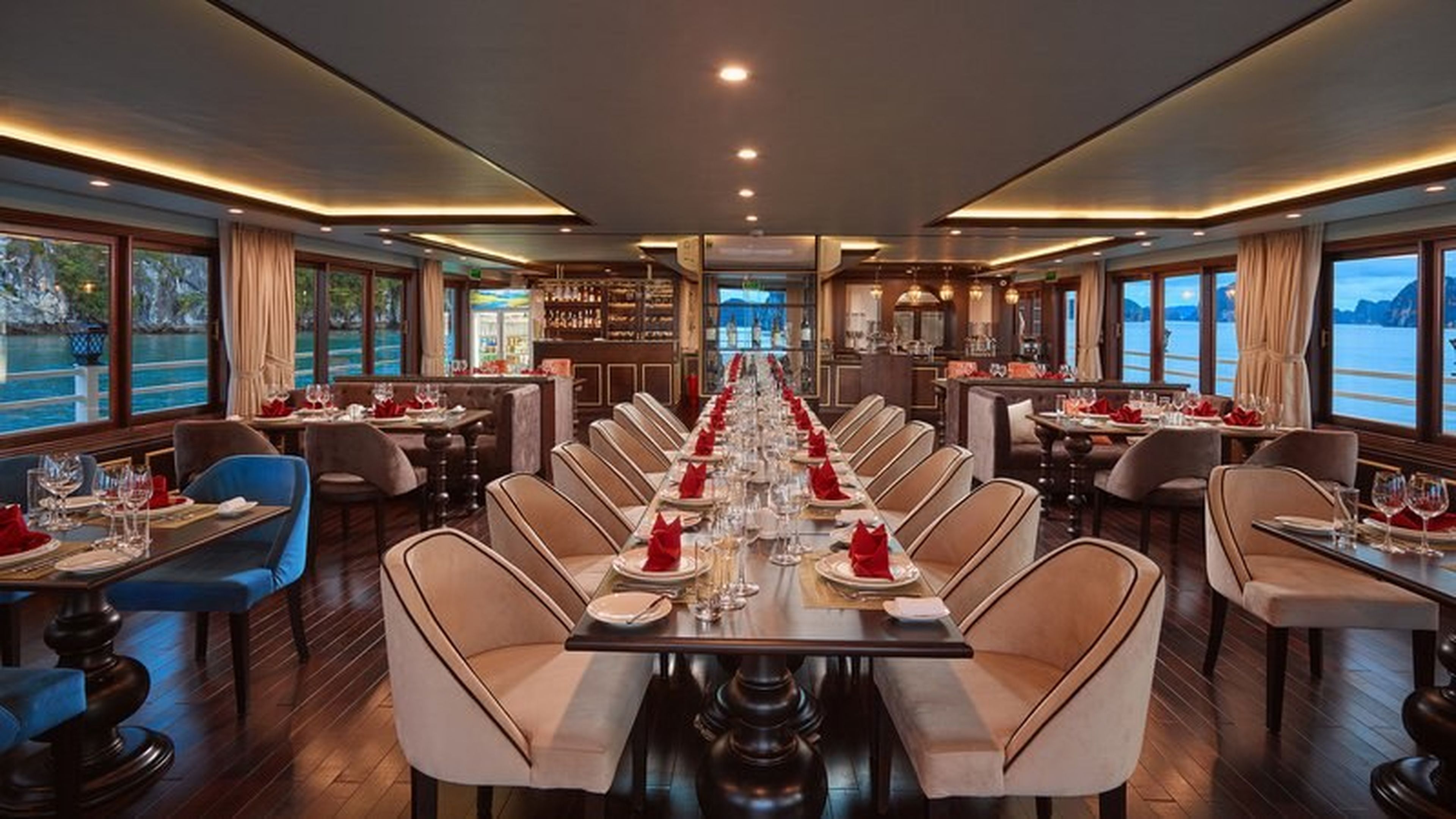 Top 5 luxury hotels and cruises in Ha Long Bay with attractive deals - Hình 7
