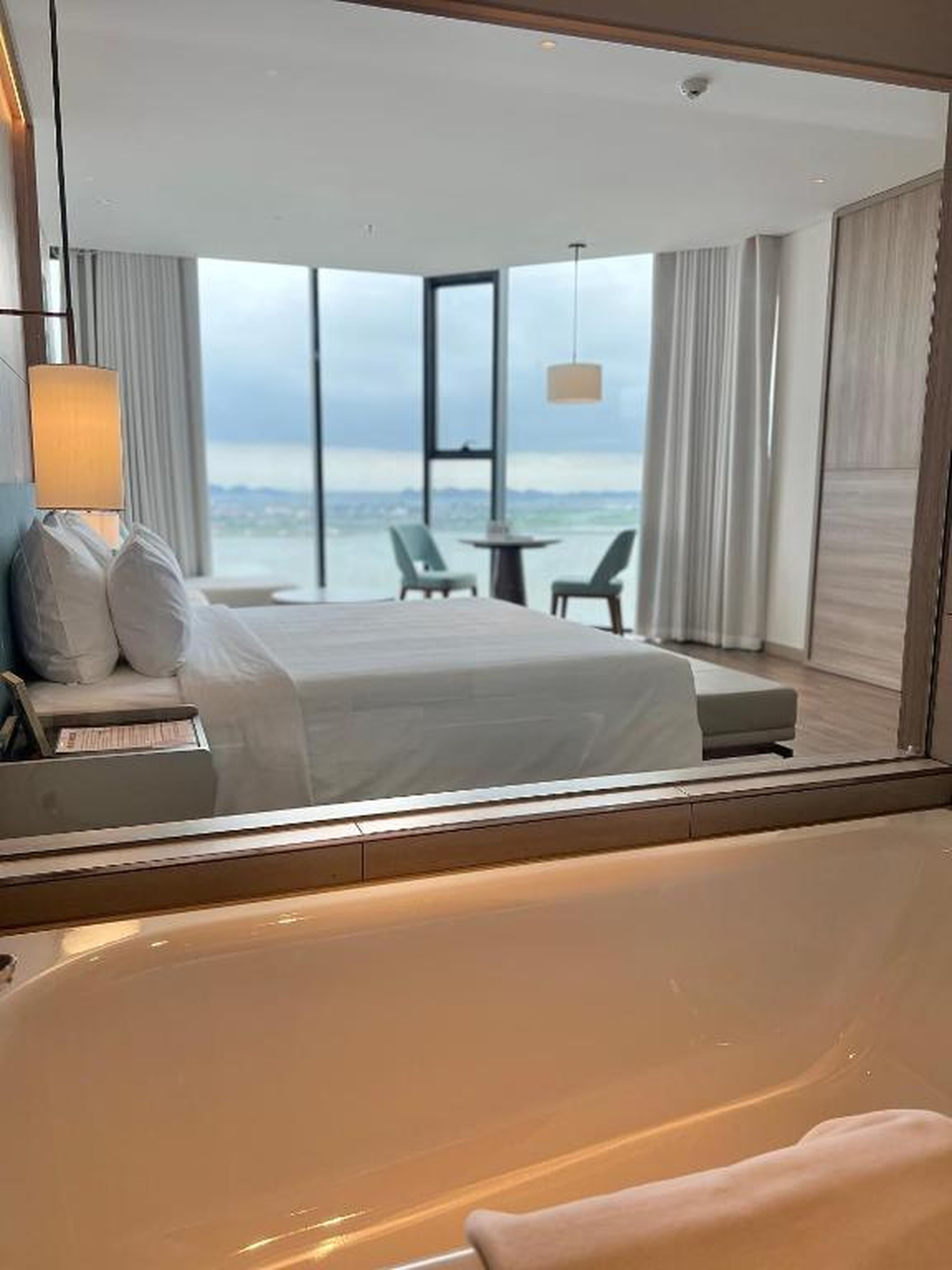 À La Carte Ha Long Studio Apartment- Sea View Room - Hình 29