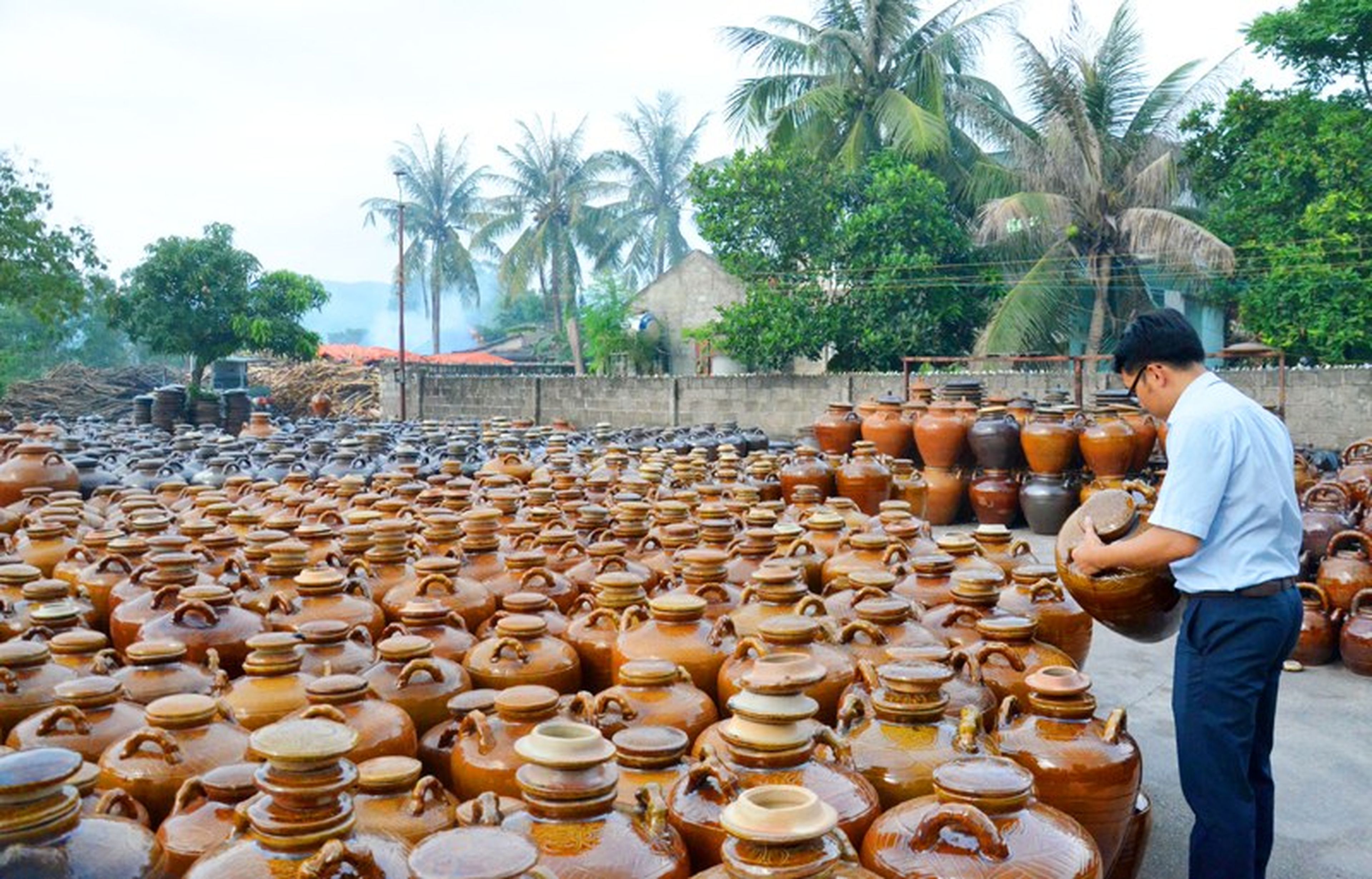 Gốm sứ Đông Triều – Nghề thổi hồn cho đất ở Quảng Ninh - Hình 4