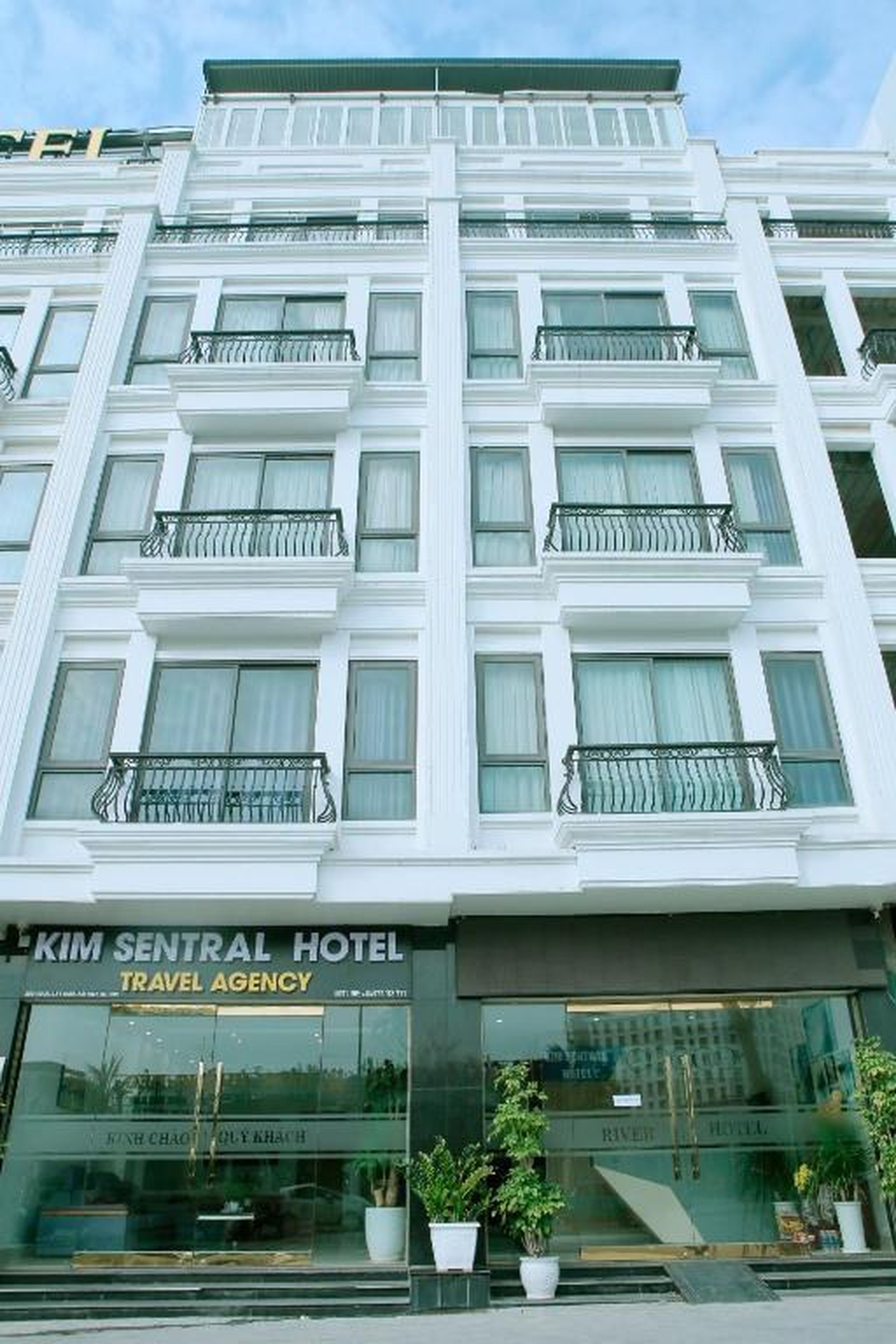Kim Sentral Hotel - Travel Agency - Hình 42