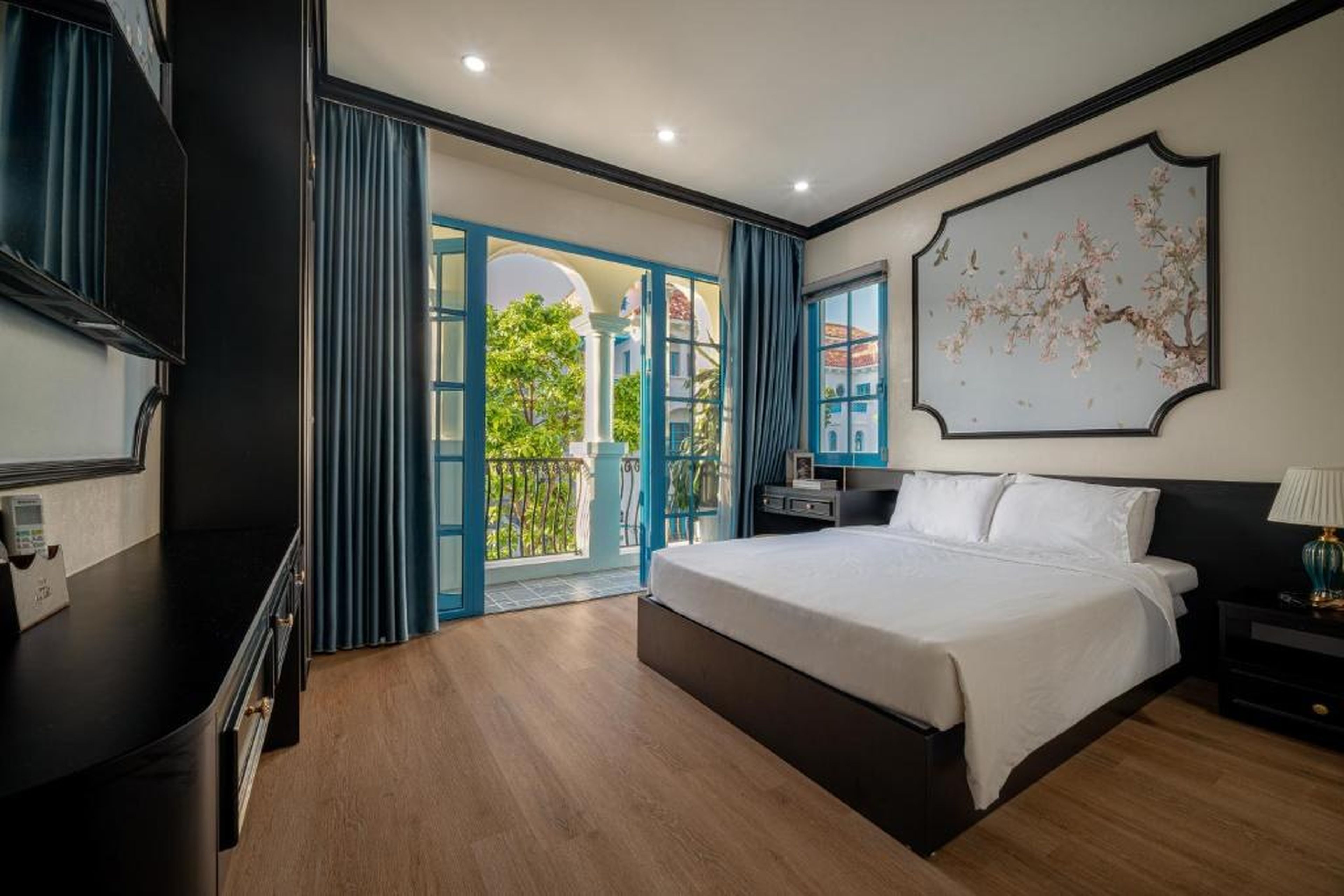 The Villas By Sun Grand City Feria Ha Long bay - Hình 41