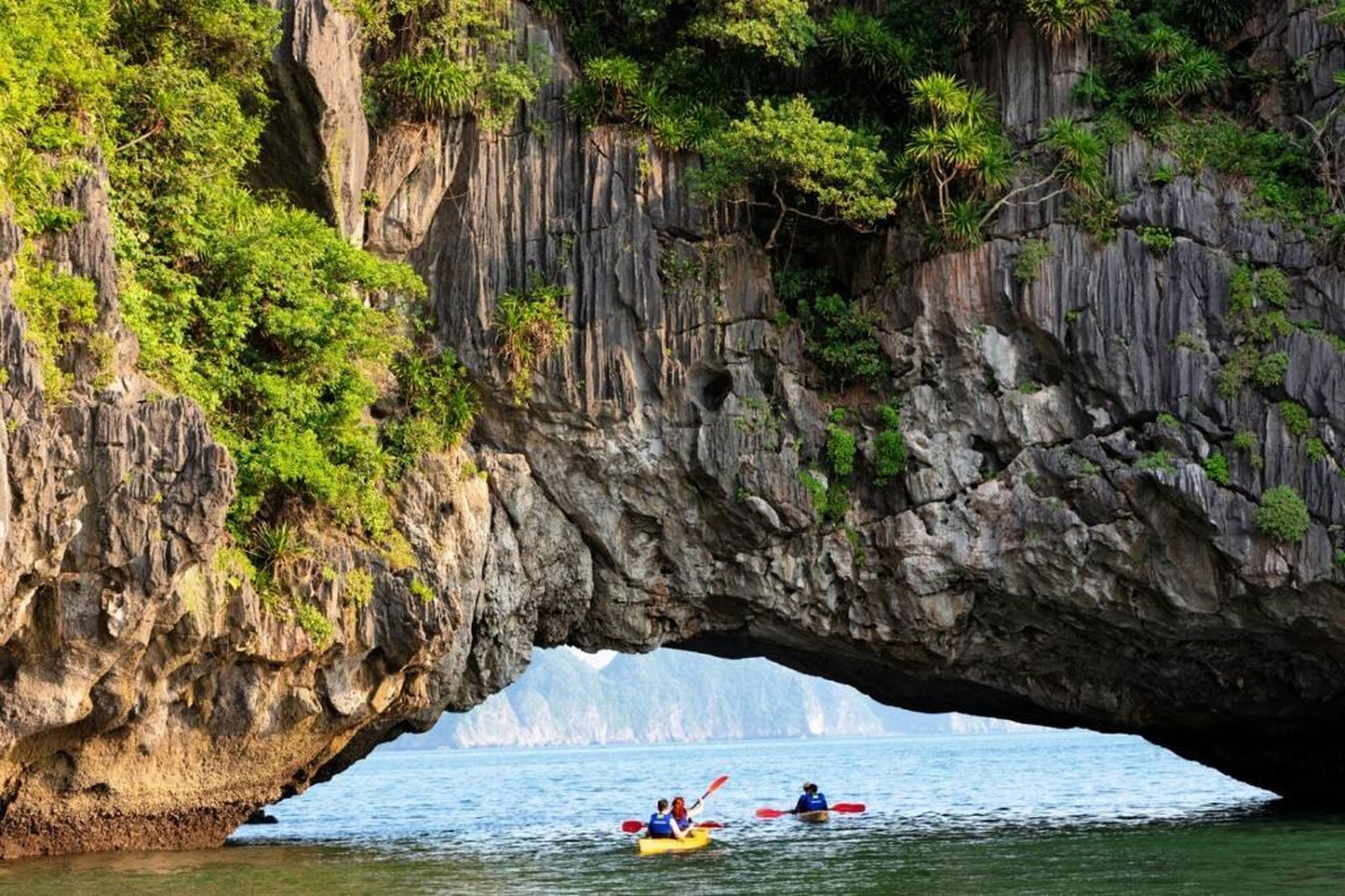 Indochine Cruise Lan Ha Bay - Hình 44