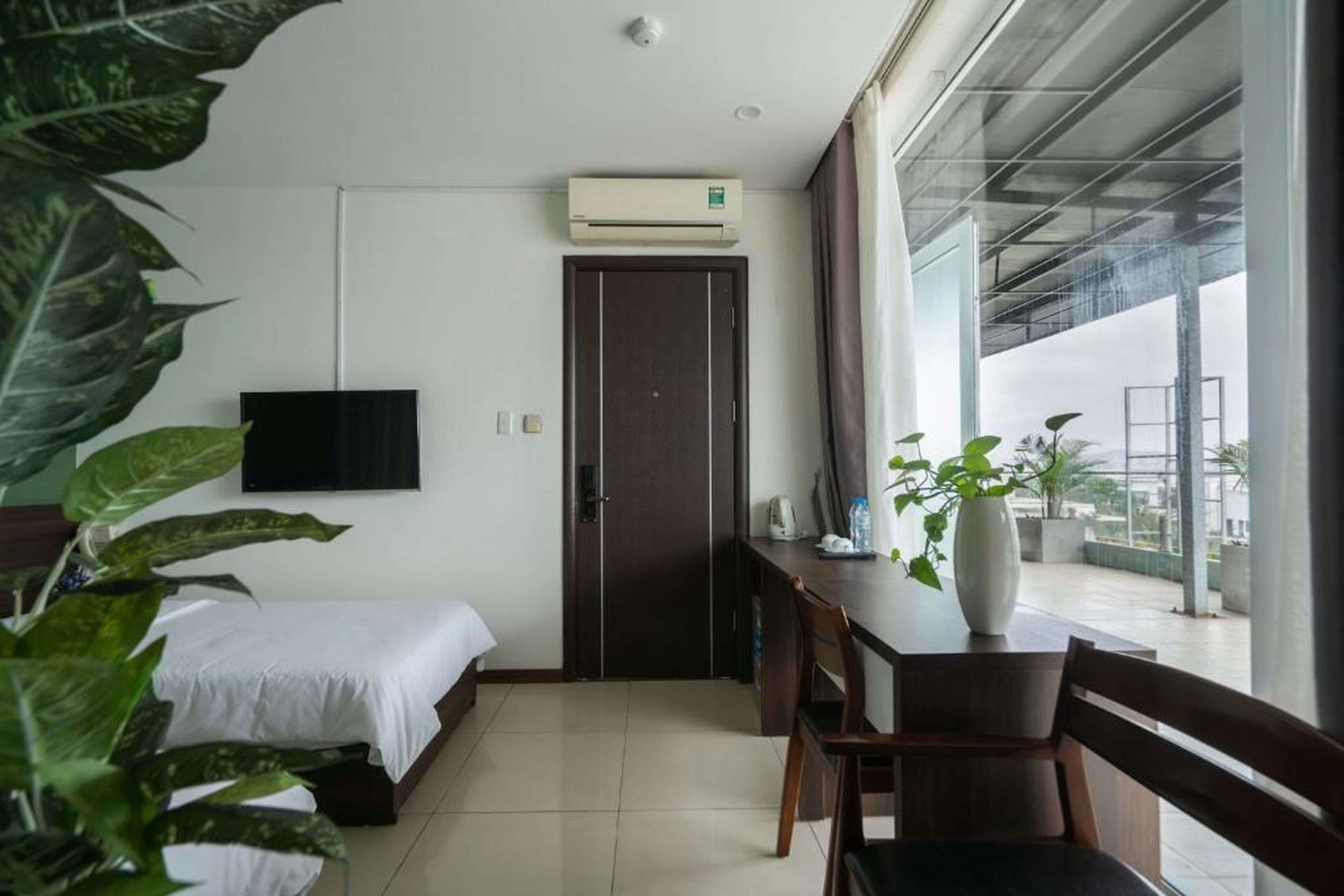 COCO Tuan Chau Hotel - Hình 18