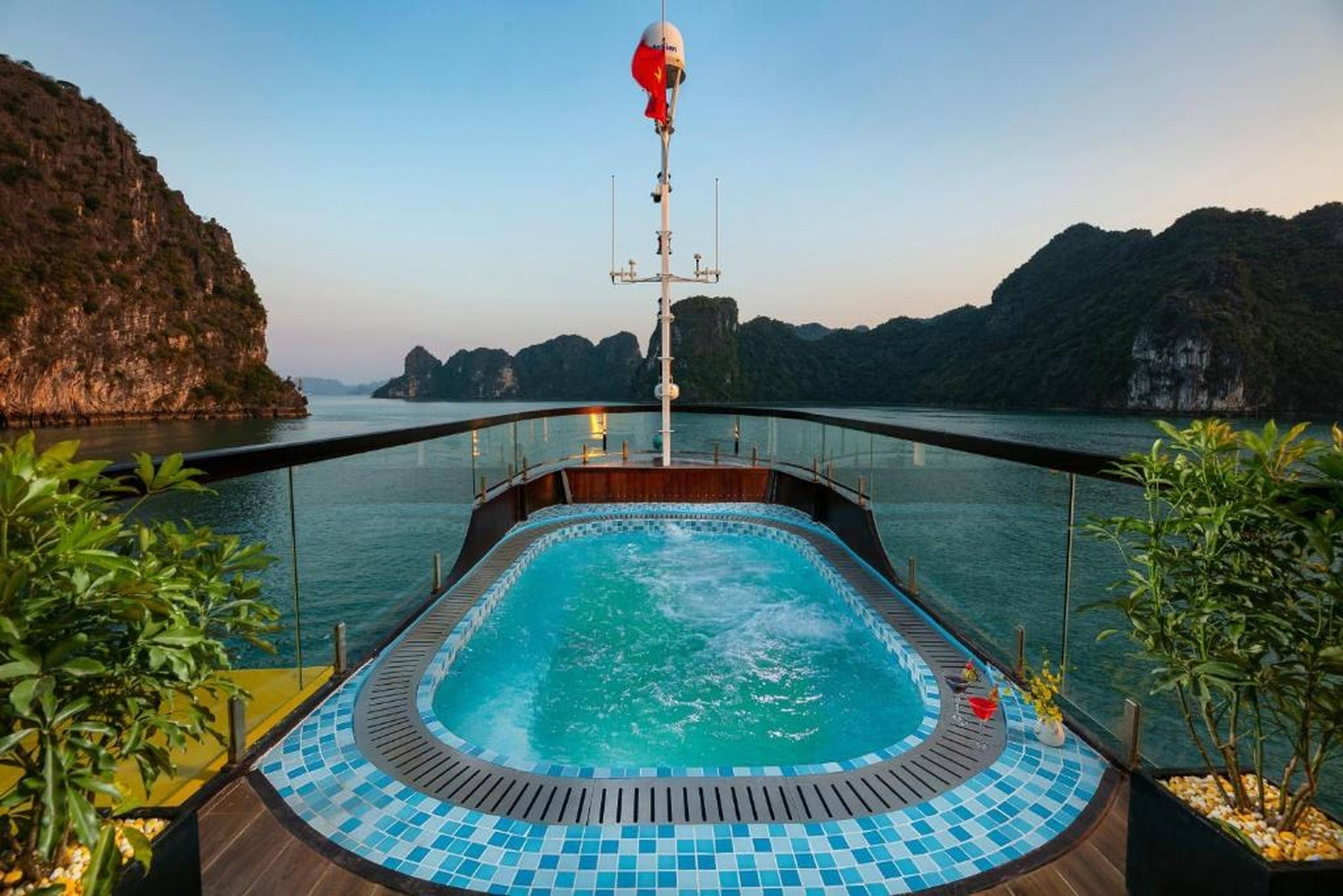 Nostalgia Halong Cruise - Hình 48