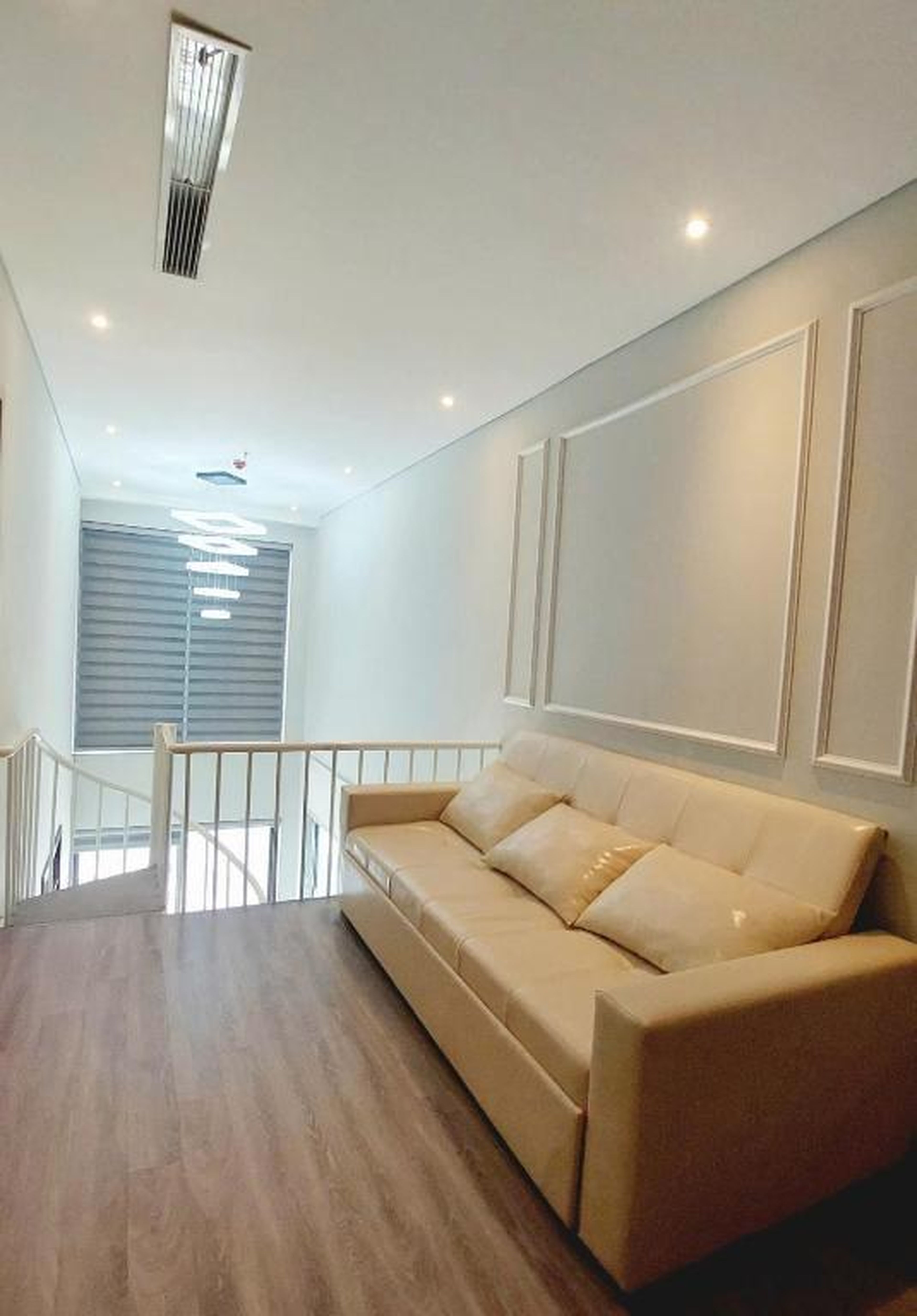 Sweet Home - Homestay apartment system at Citadines Marina Ha Long building - Hình 22