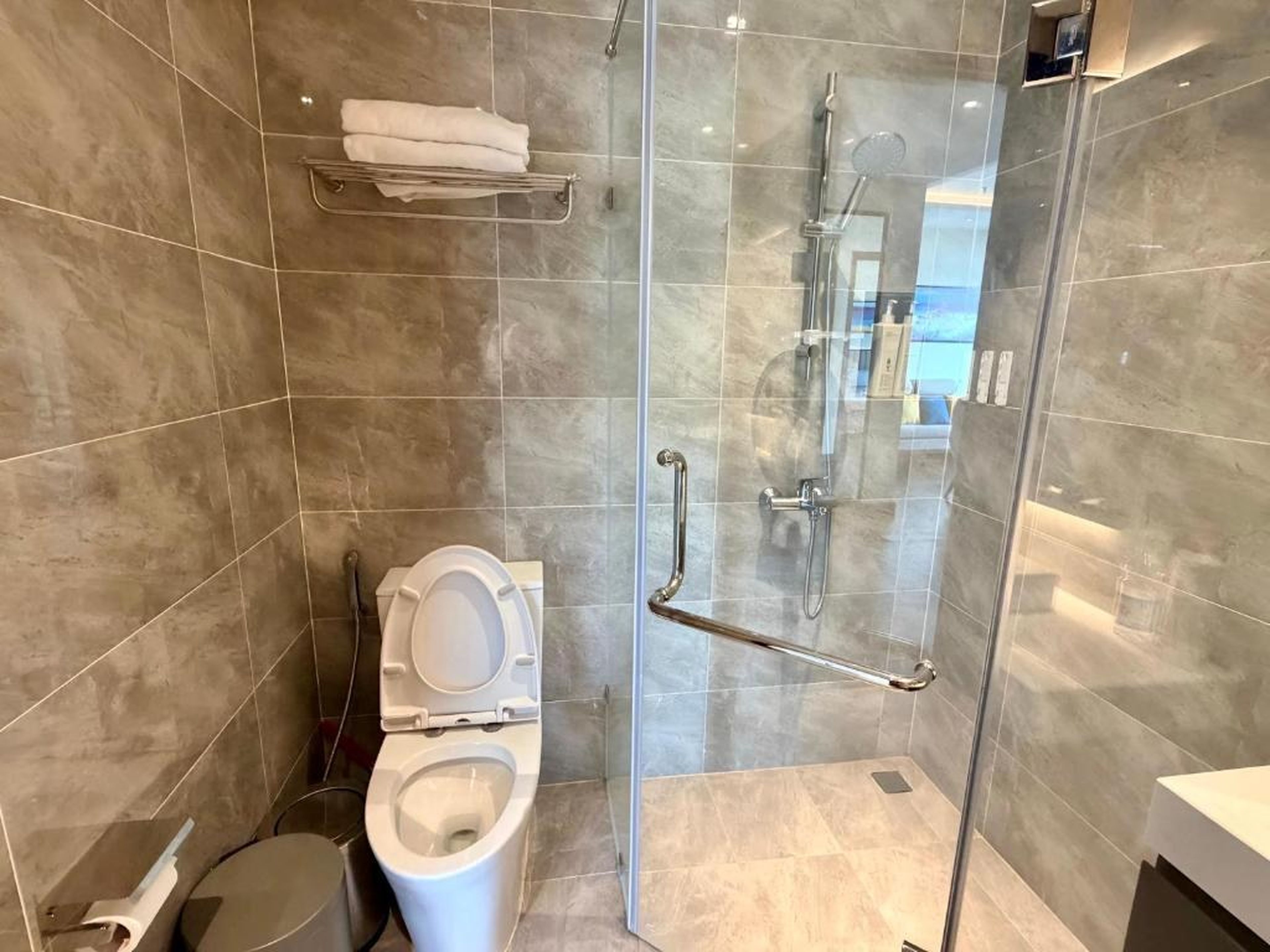 Studio, 2BR Ocean View Apartment - The Sapphire Ha Long - Hình 41
