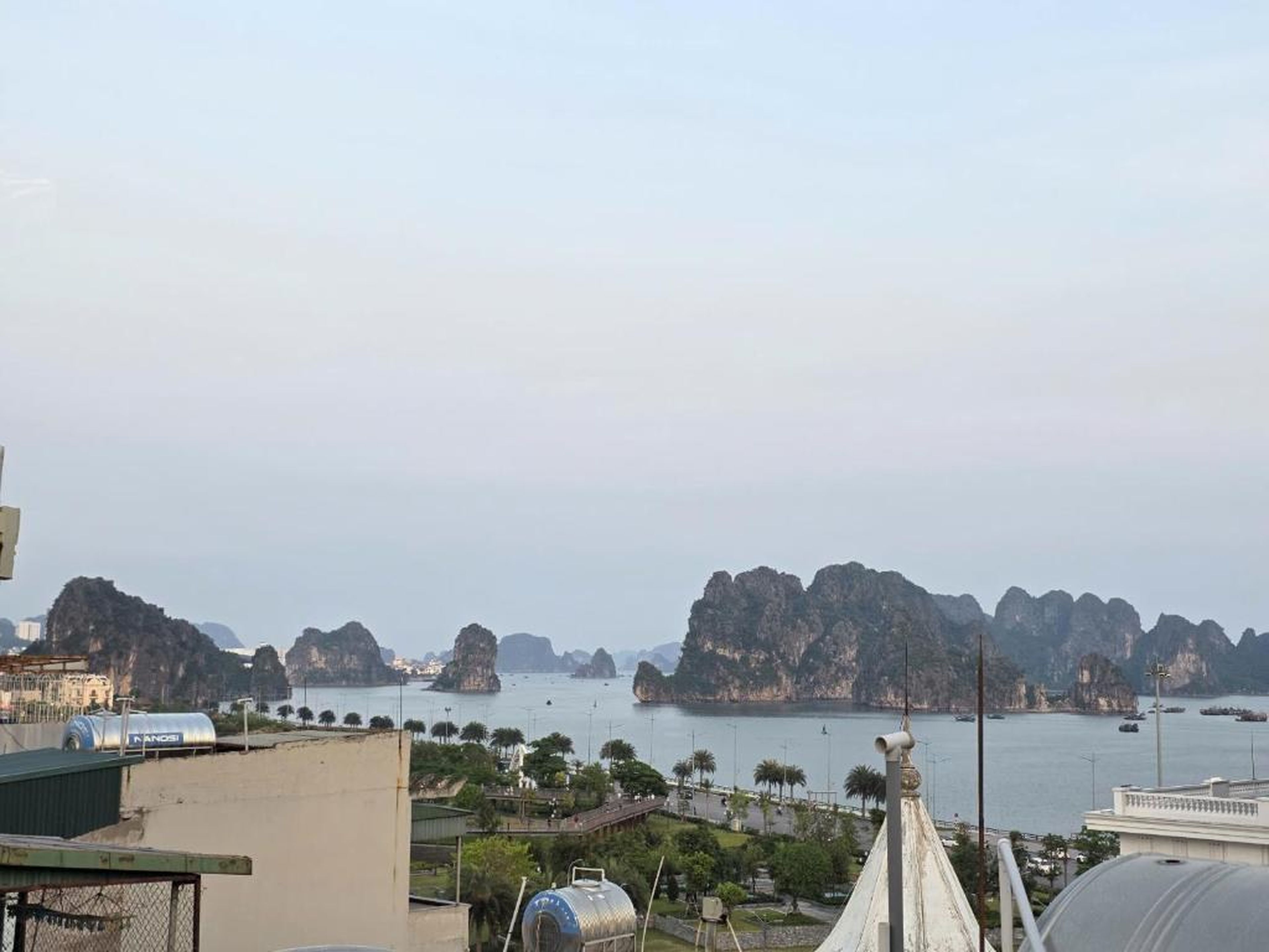 Cozy Nest Homestay Ha Long - Hình 25