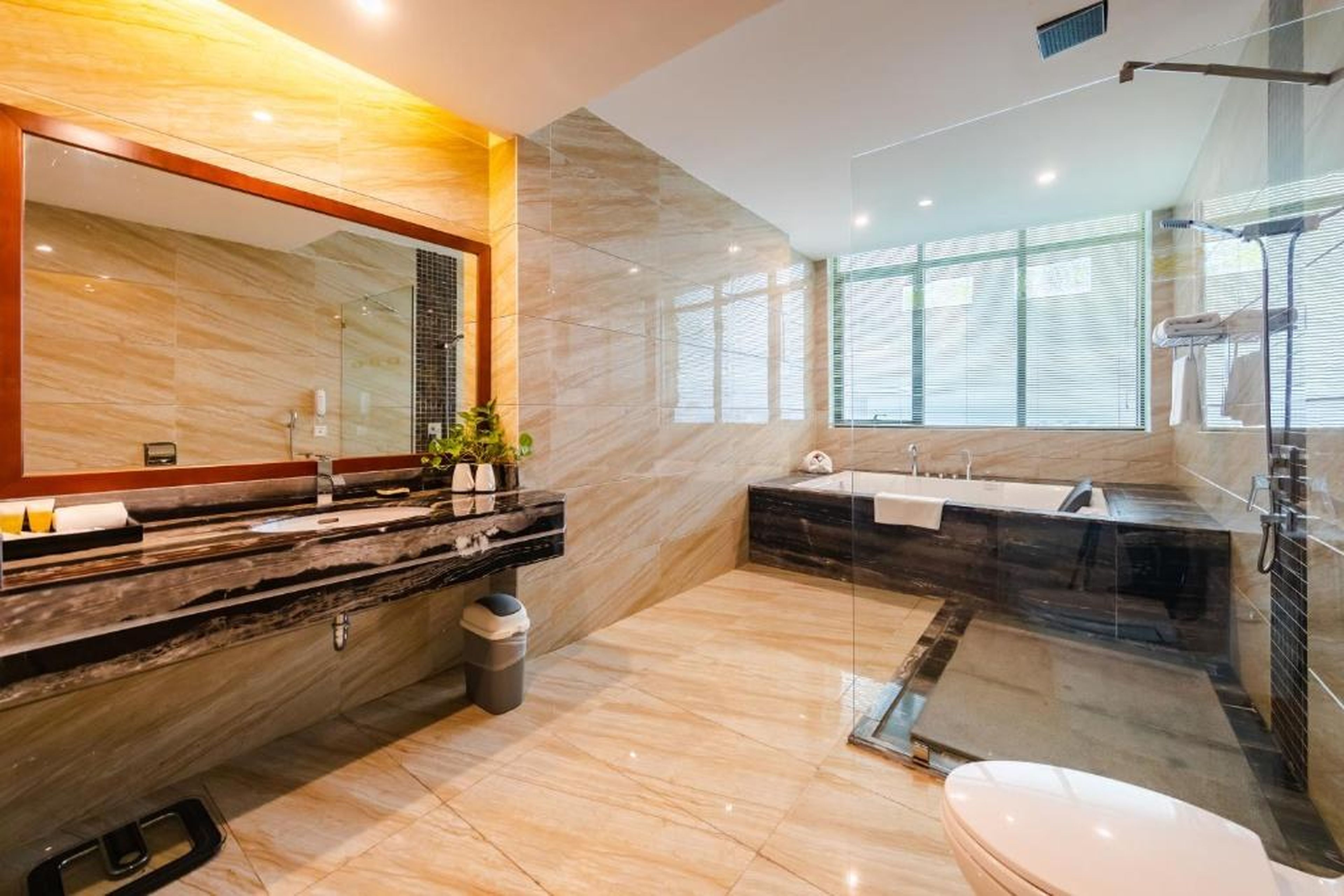 Muong Thanh Luxury Quang Ninh Hotel - Hình 21