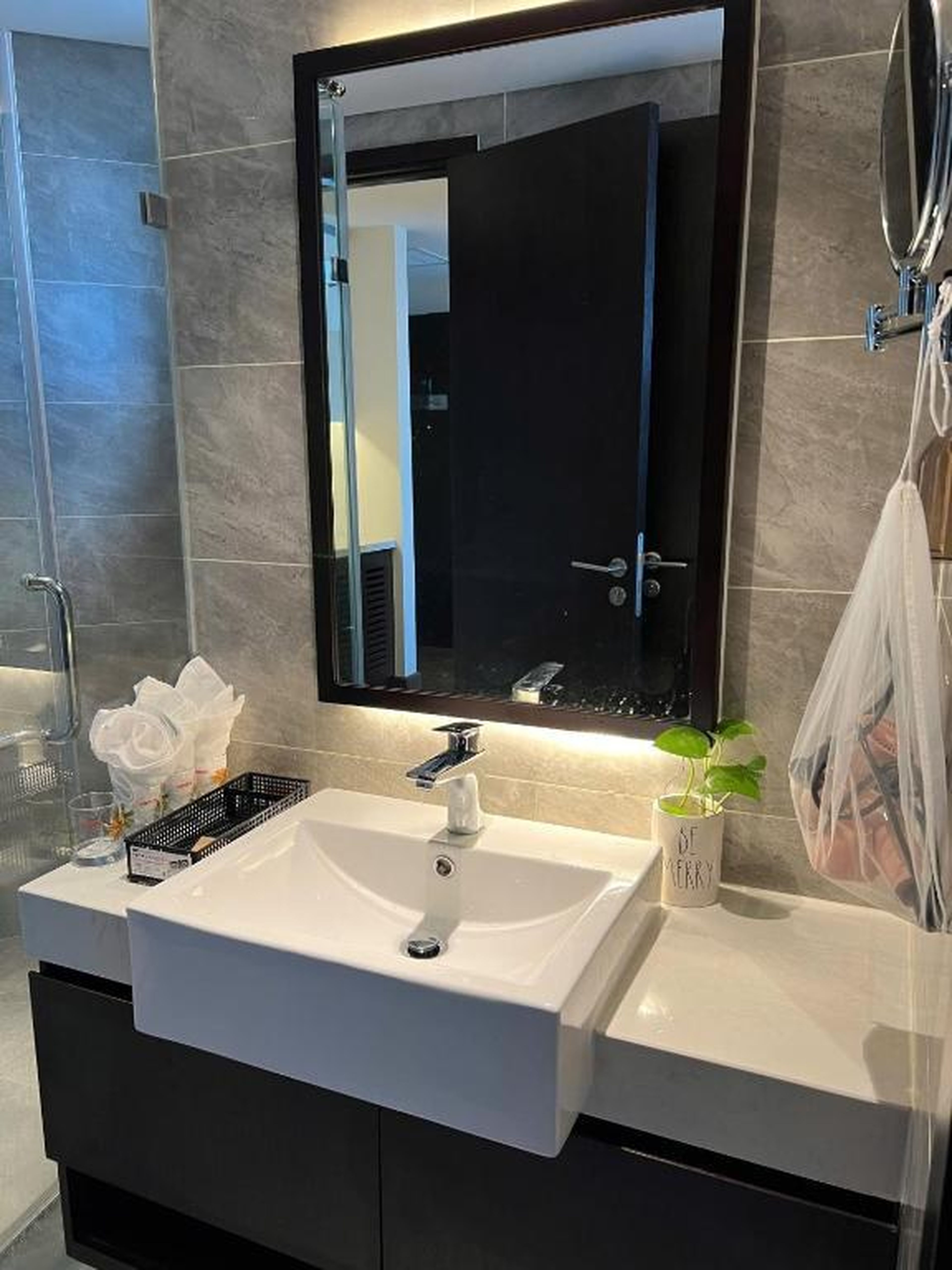 OM Sapphire Homestay - Hạ Long - Hình 11