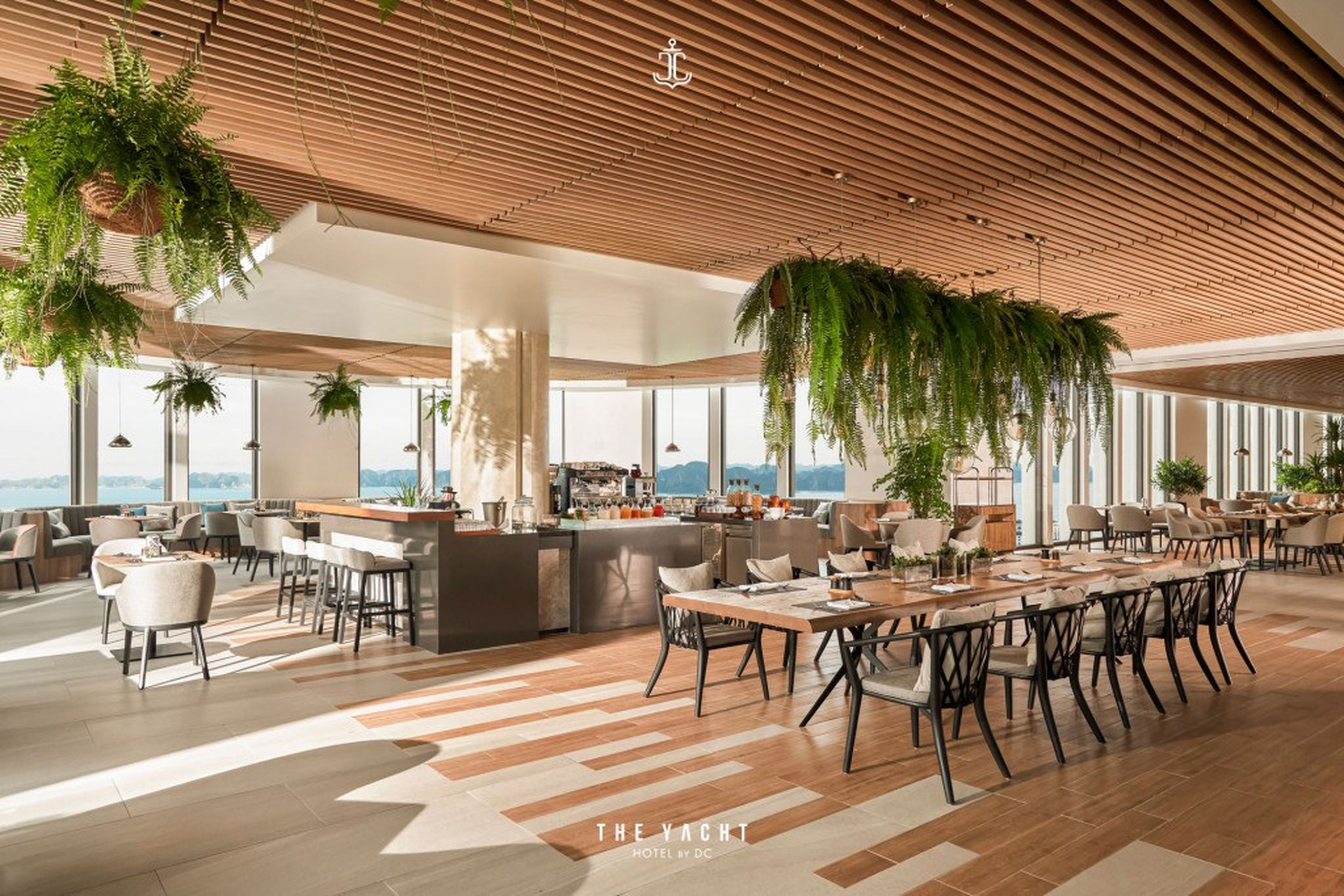 The Yacht by DC – “Du thuyền” sang trọng trên mặt đất neo giữa Hạ Long - Hình 16