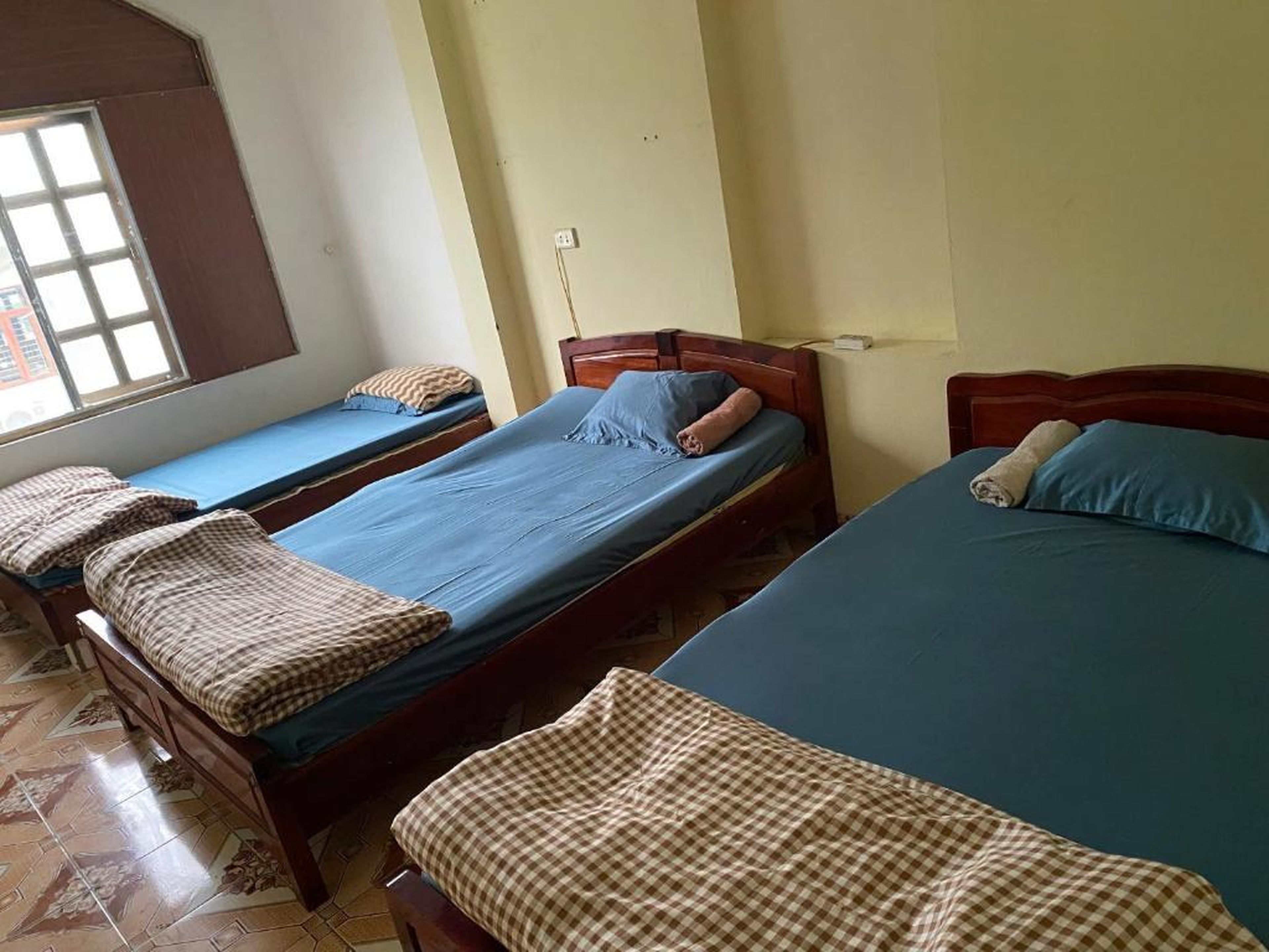 Poem Hostel - Hình 8