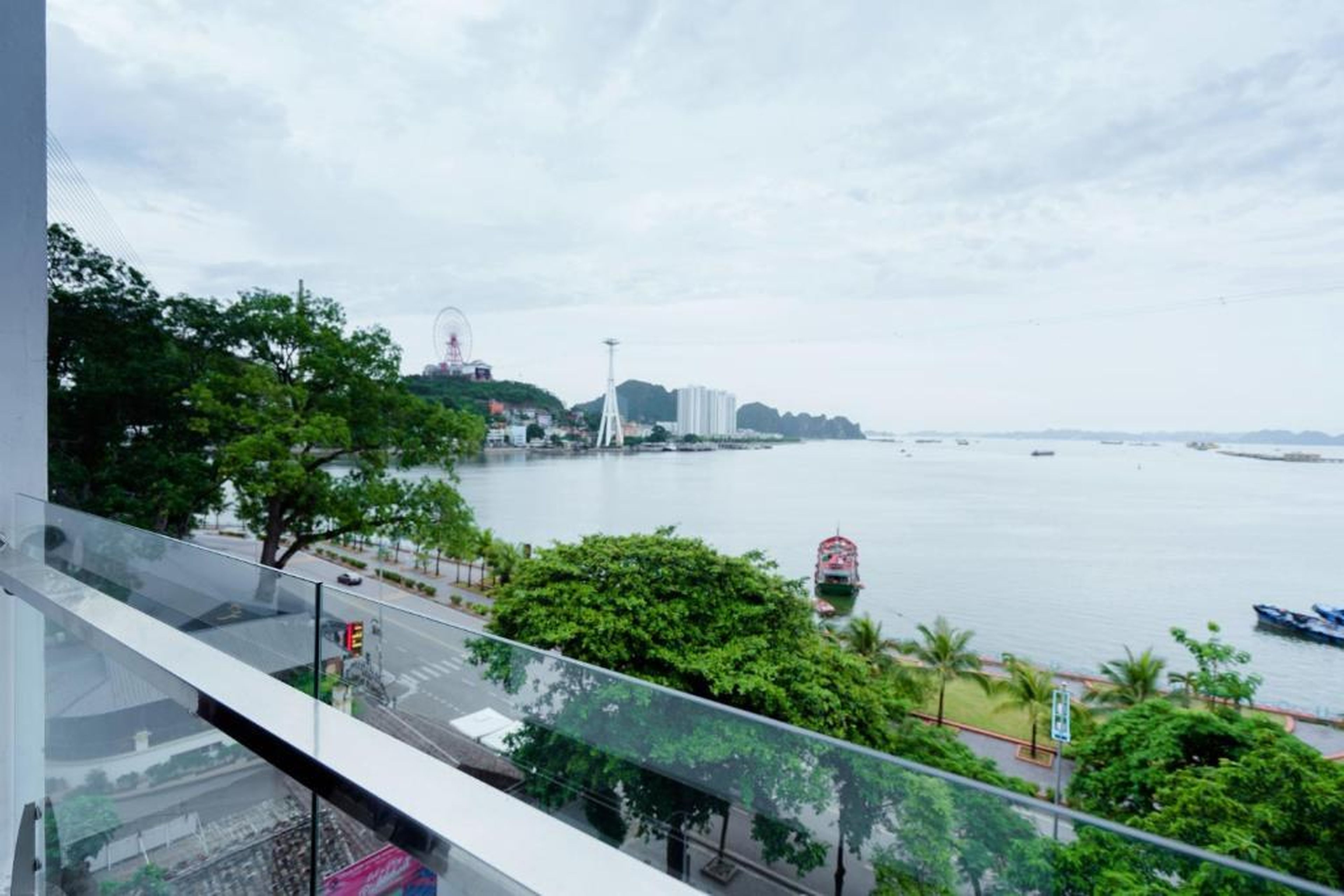 Bạch Đằng Hạ Long Hotel - Hình 42