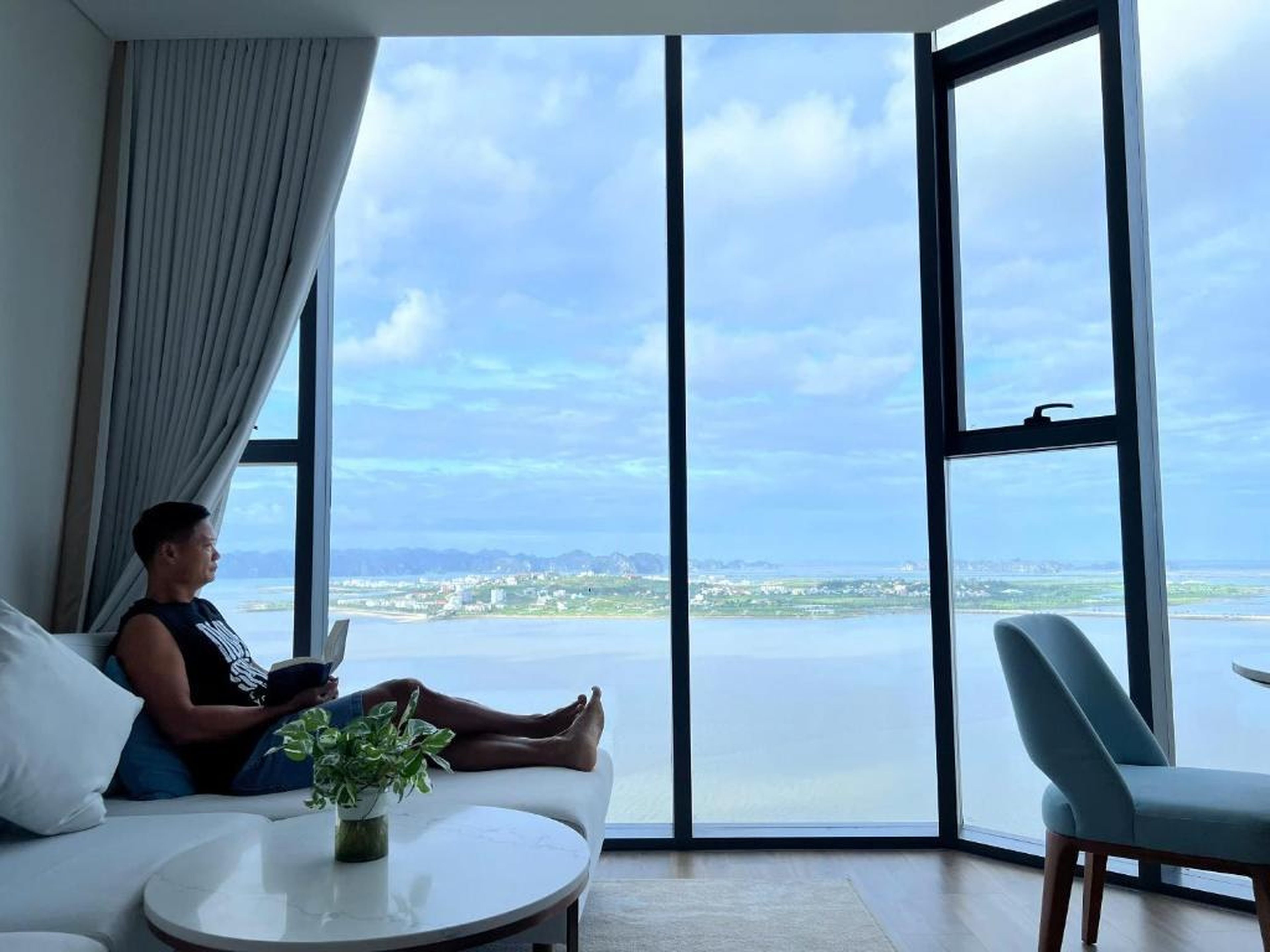 A La Carte Ha Long Apartments by Kevin & Anna - Hình 33